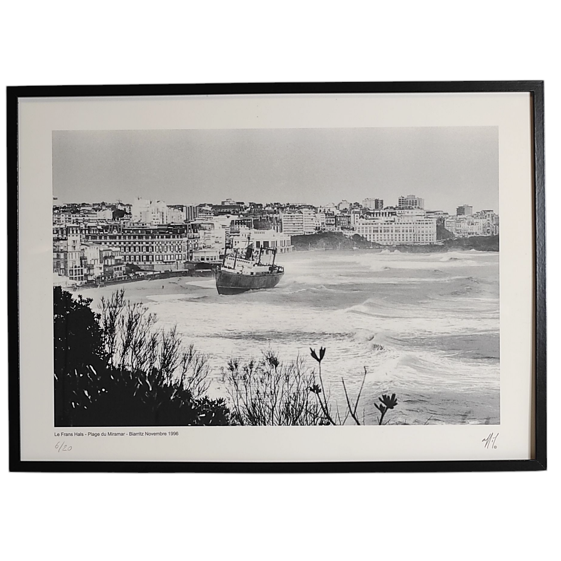 PHOTO ARGENTIQUE FRANS HALS ECHOUE PLAGE MIRAMAR 1996 + CERTIFICAT 50 X 70 CM