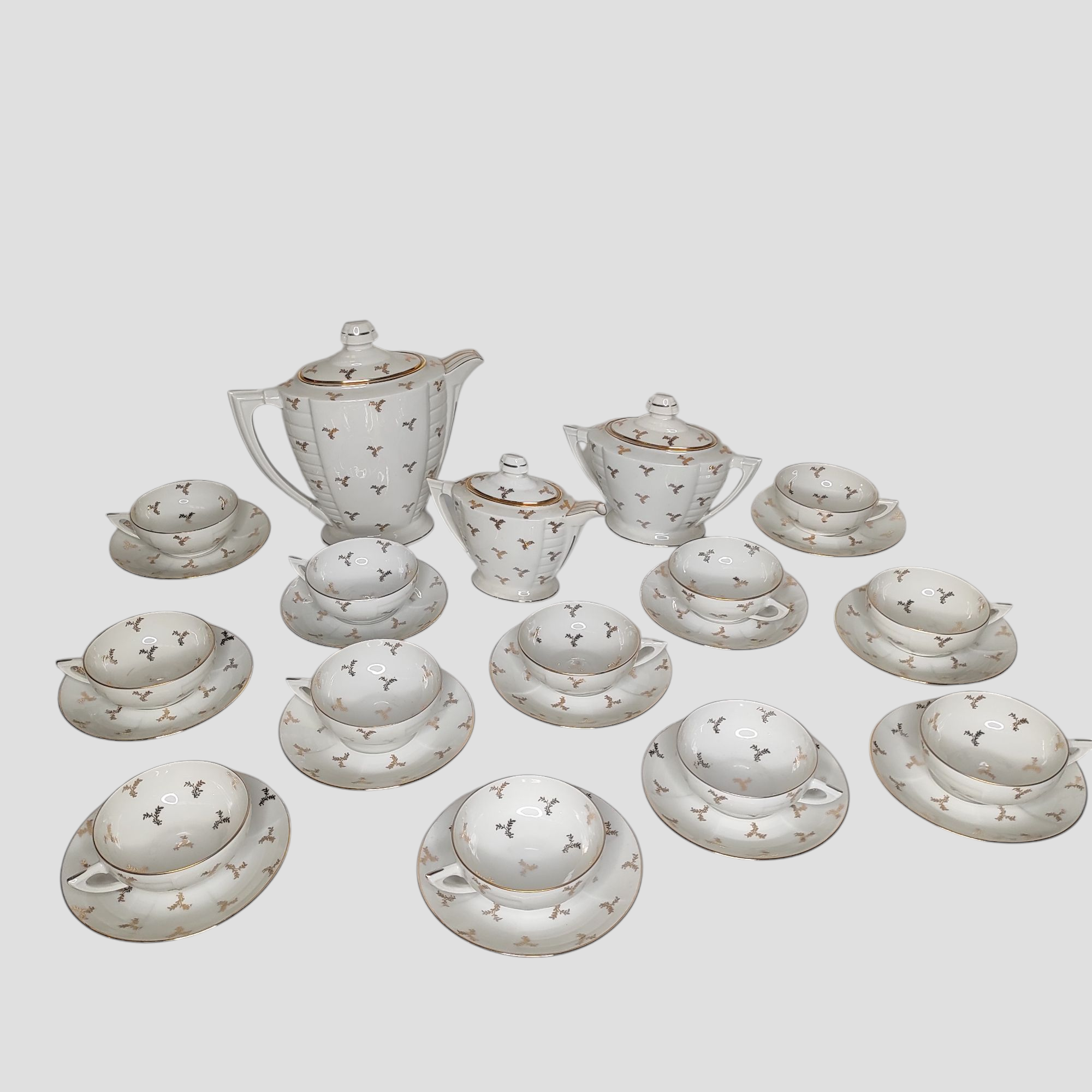 CHAPUS ET FILS SERVICE A CAFE EN PORCELAINE DE LIMOGES 