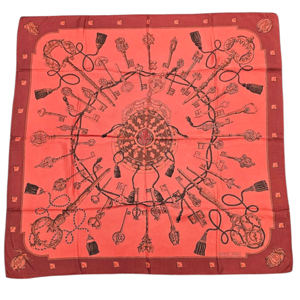 HERMES CARRE LES CLES SURTEINT DIP DYE ROUGE DE CATY LATHAM (TACHE - PETIT TROU)