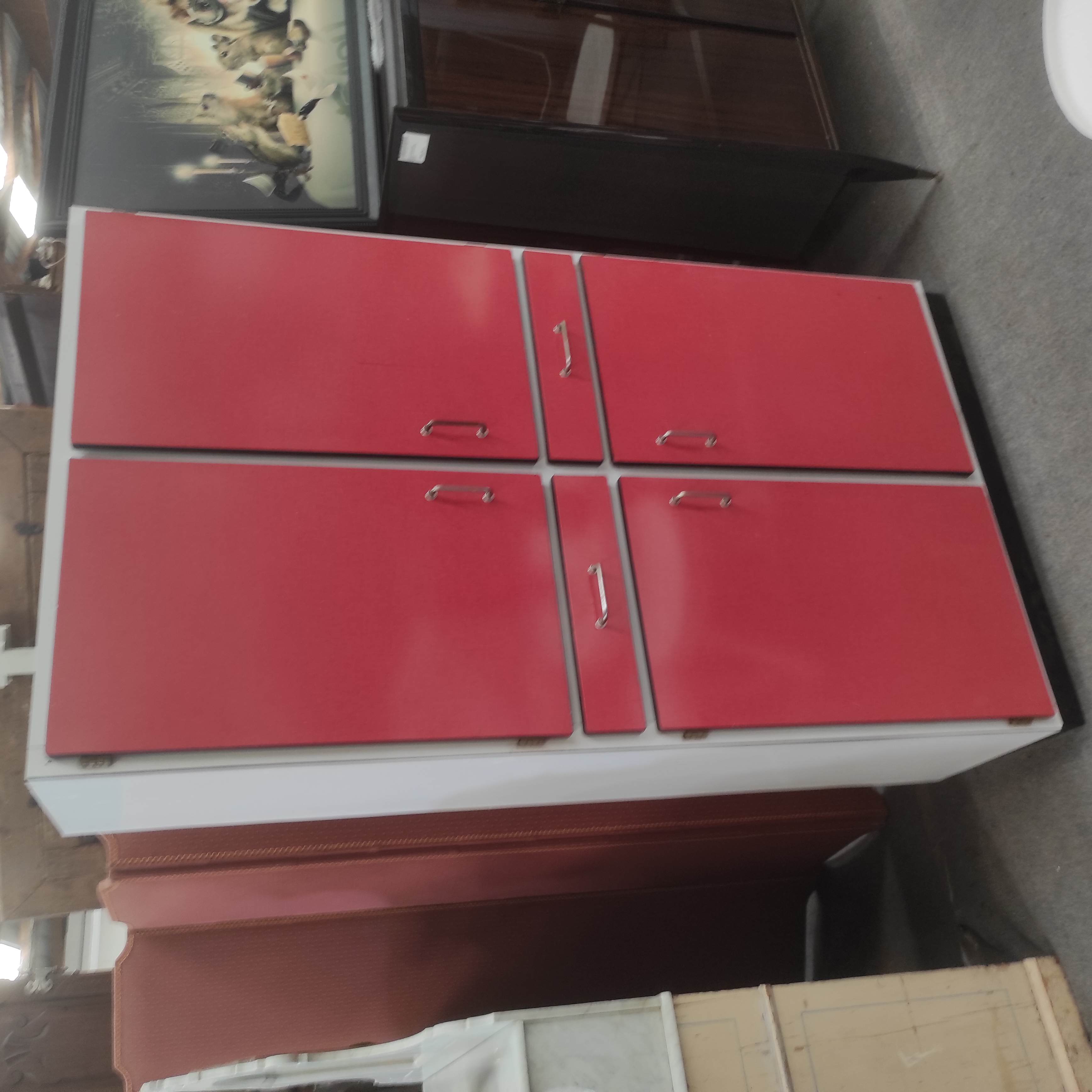 ARMOIRE ROUGE EN FORMICA 4 PORTES + 2 TIROIRS 103/182/42 CM
