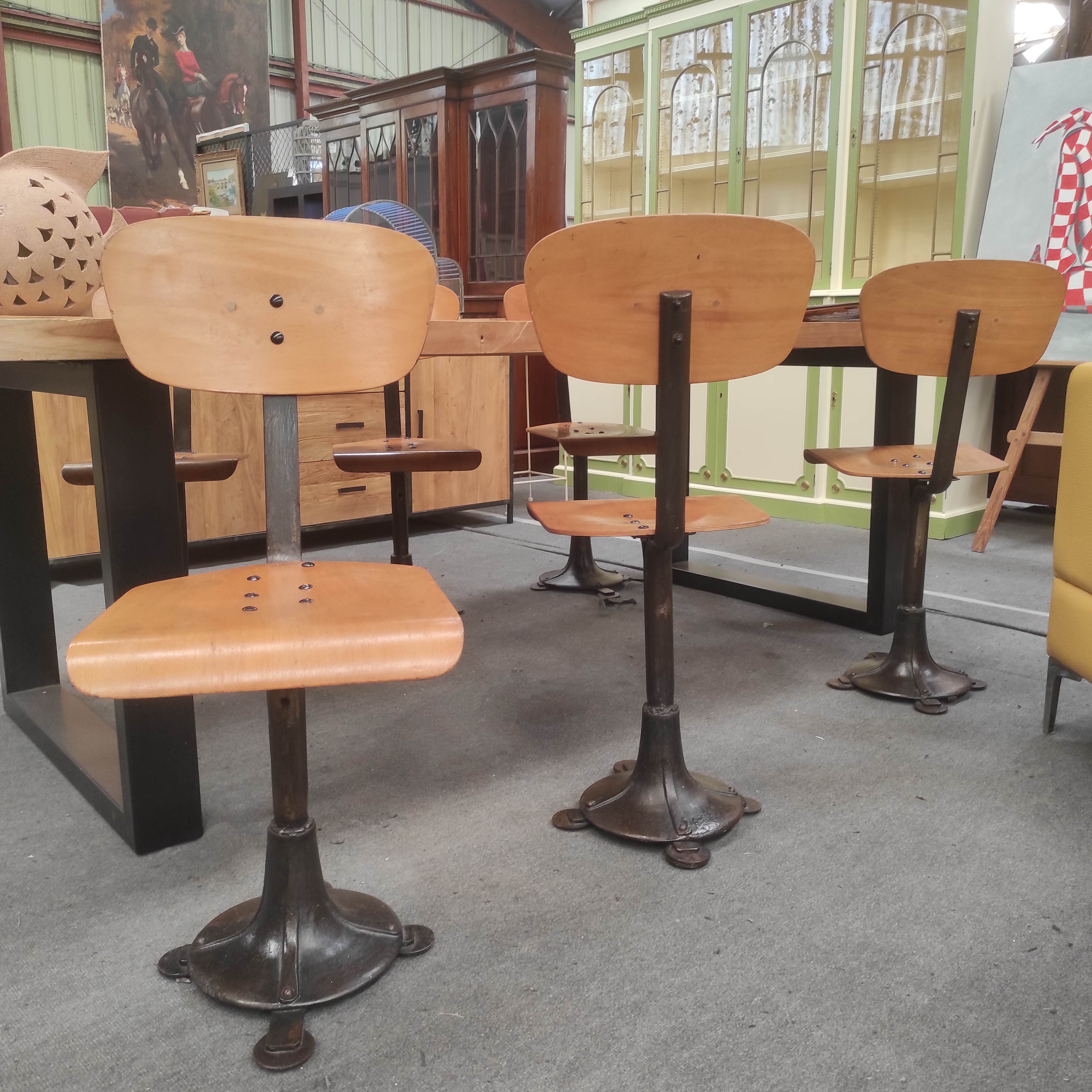 SUITE DE 6 CHAISES INDUS 38/89/40 CM