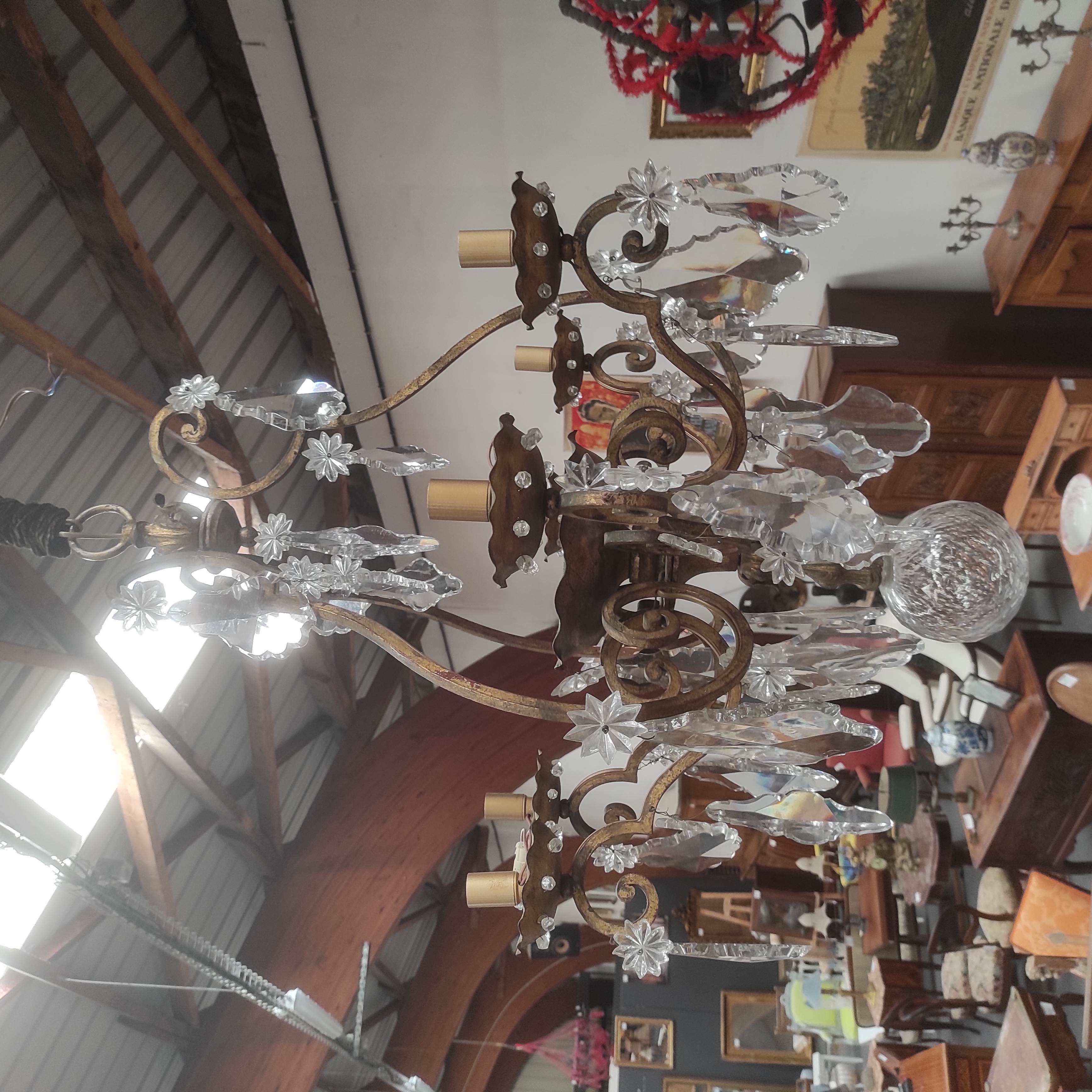 LUSTRE 6 FEUX EN FER ET PAMPILLES EN CRISTAL 68/65 CM 