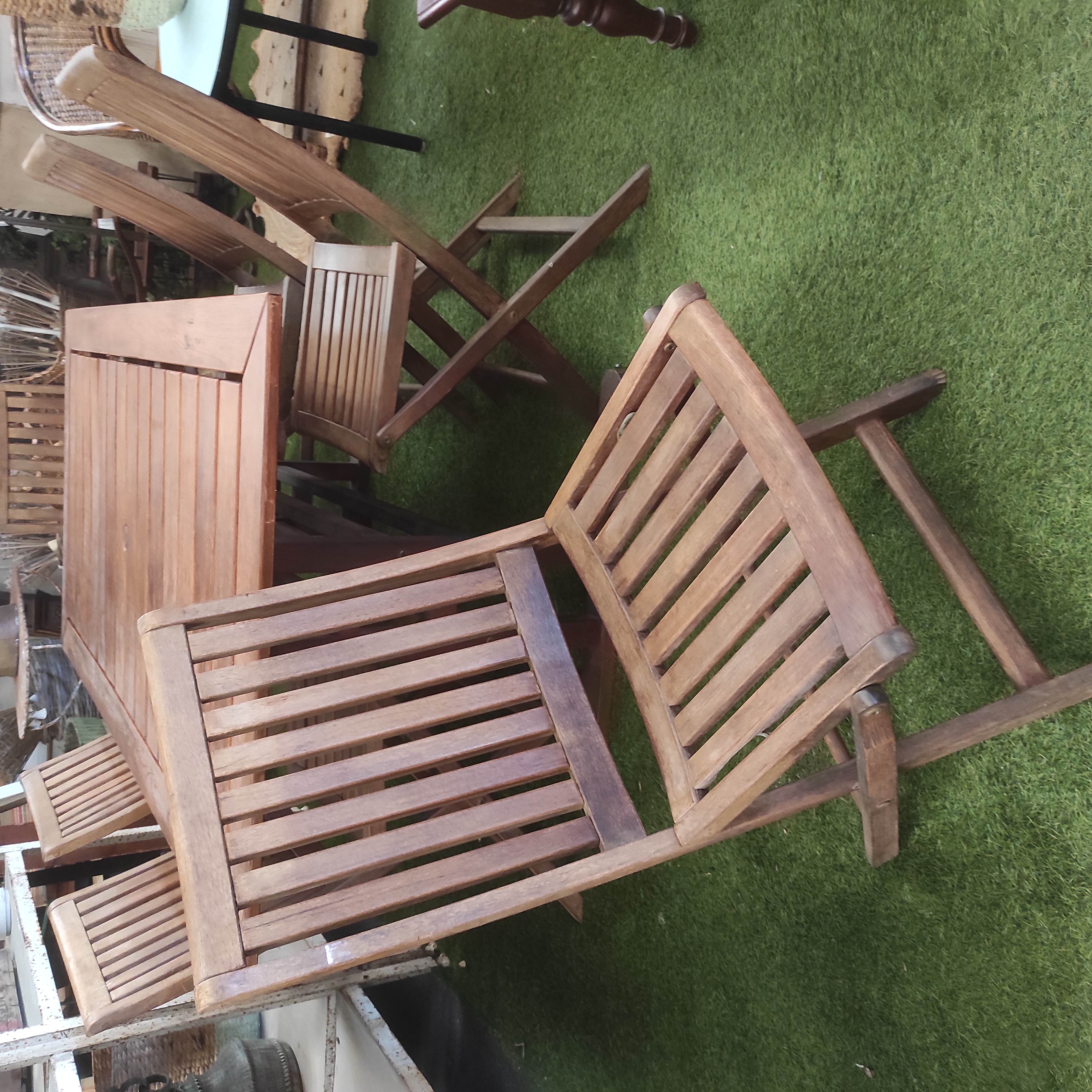 8 CHAISES PLIANTES EN TECK 44/89/50 CM