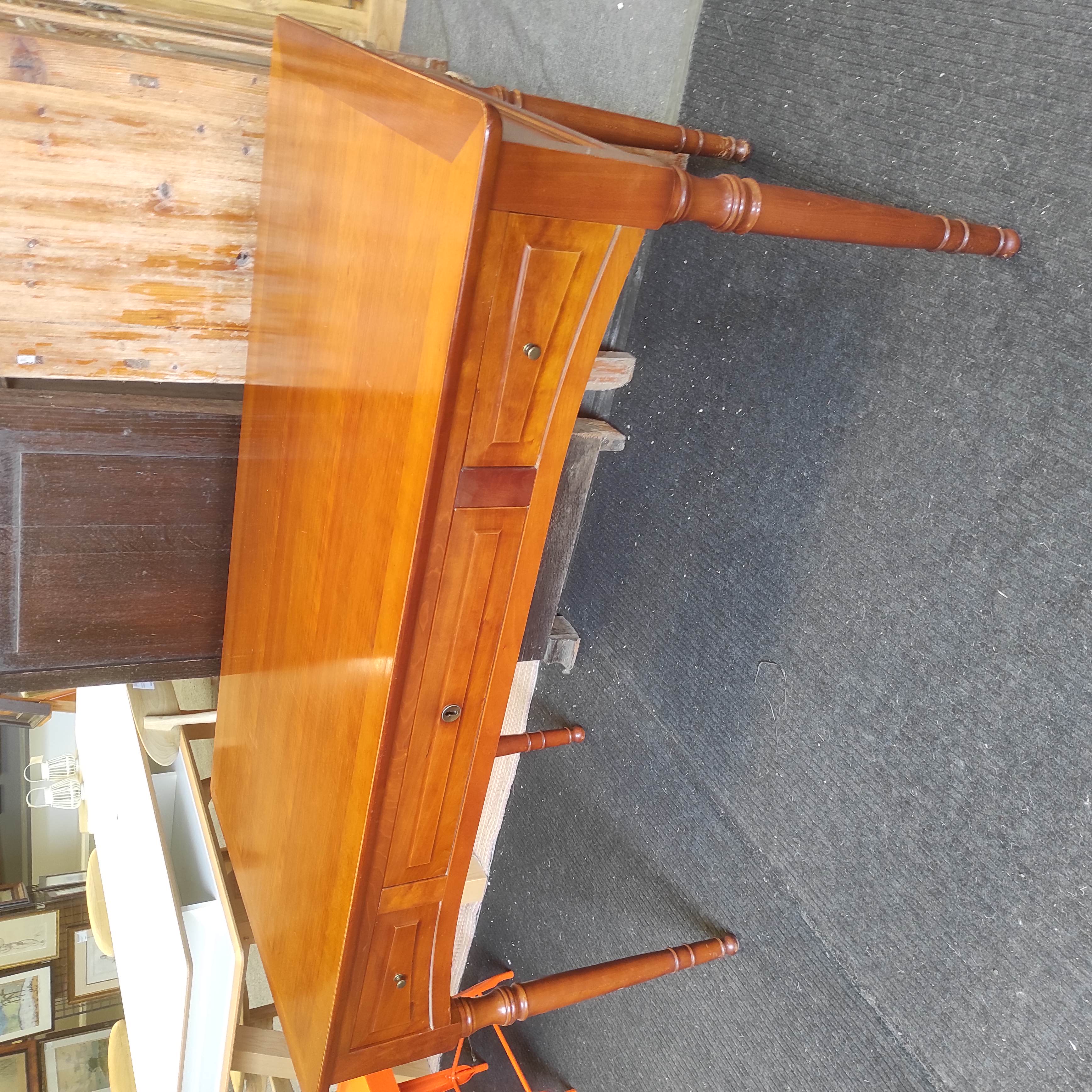 BUREAU 3 TIROIRS 133/76/70 CM EN MERISIER DE STYLE LOUIS PHILIPPE