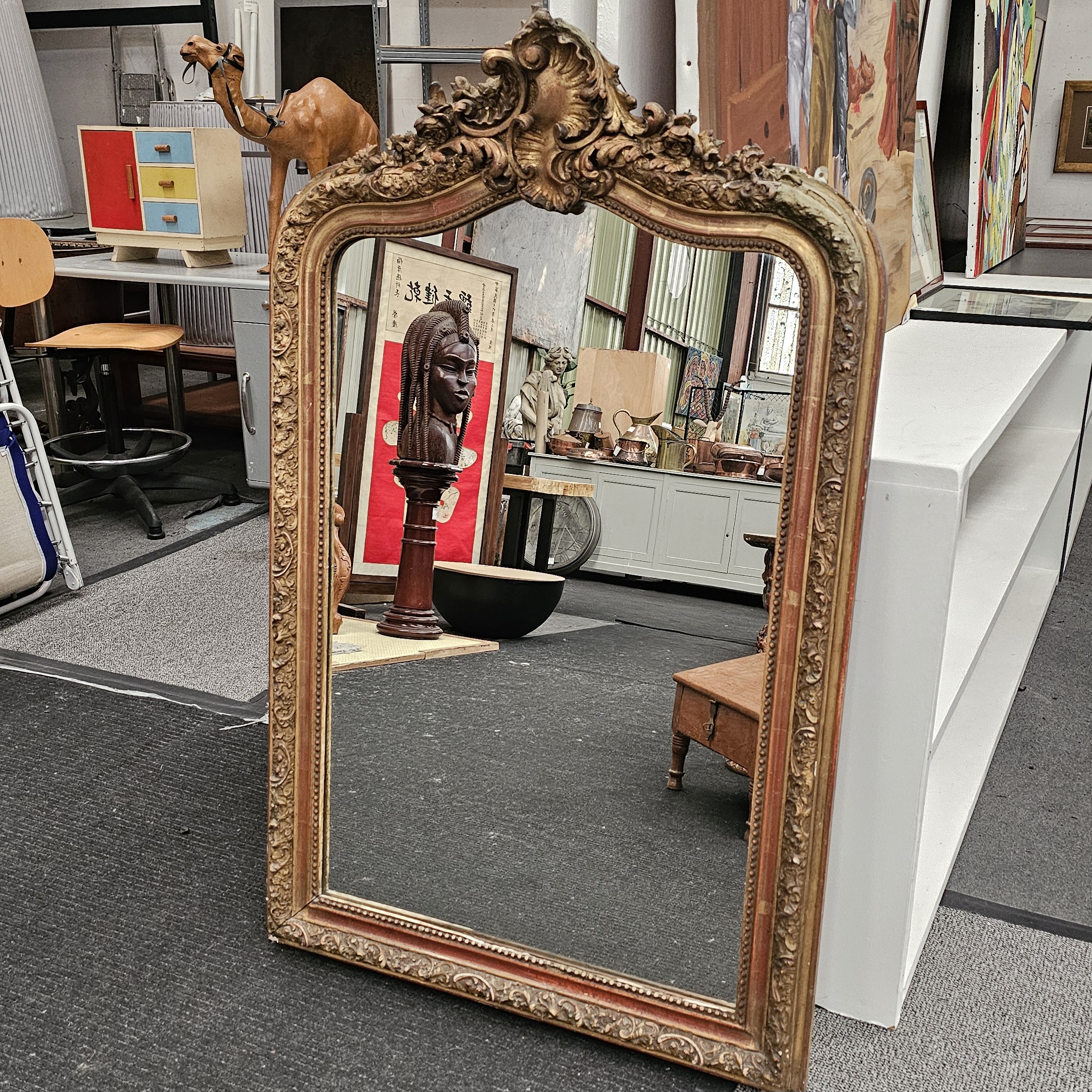 MIROIR A DECOR DE PERLE ET MOTIF FLORAL 130 x 83 CM