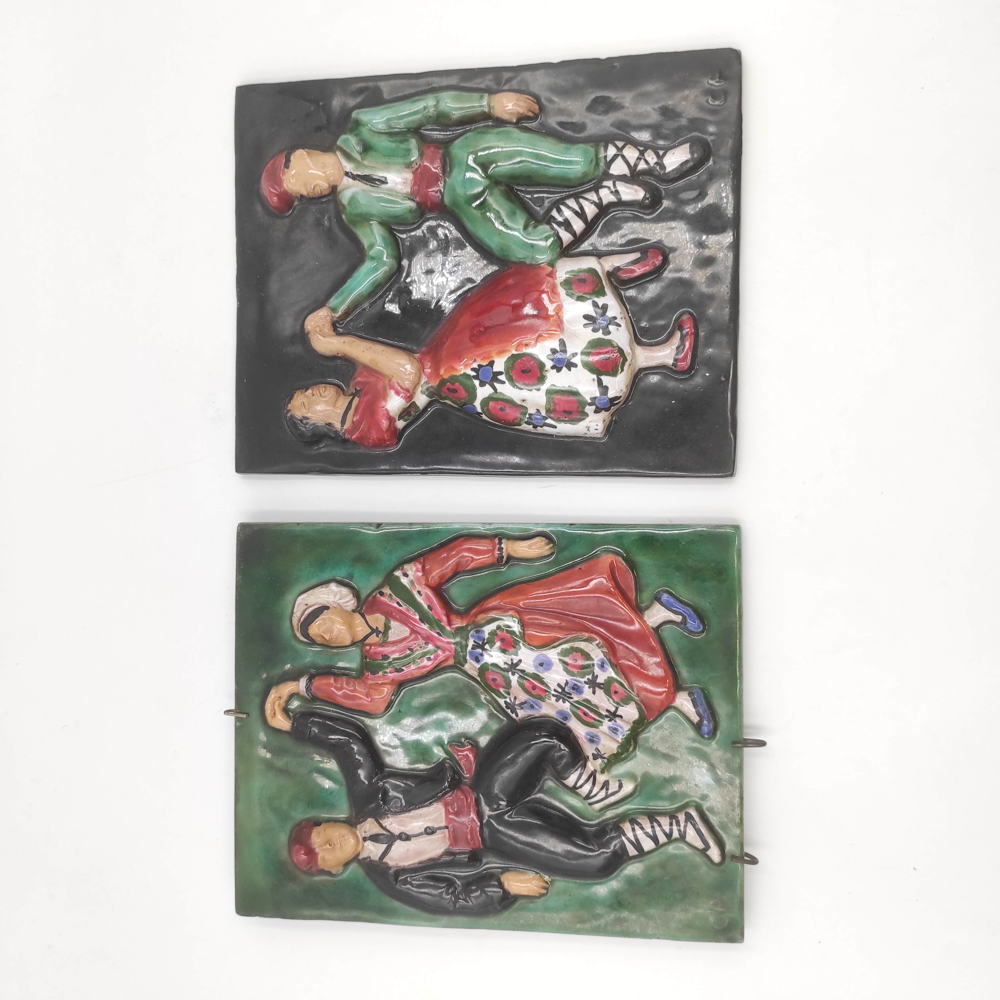 PAIRE DE PLAQUES DANSEURS BASQUES 16/20 CM