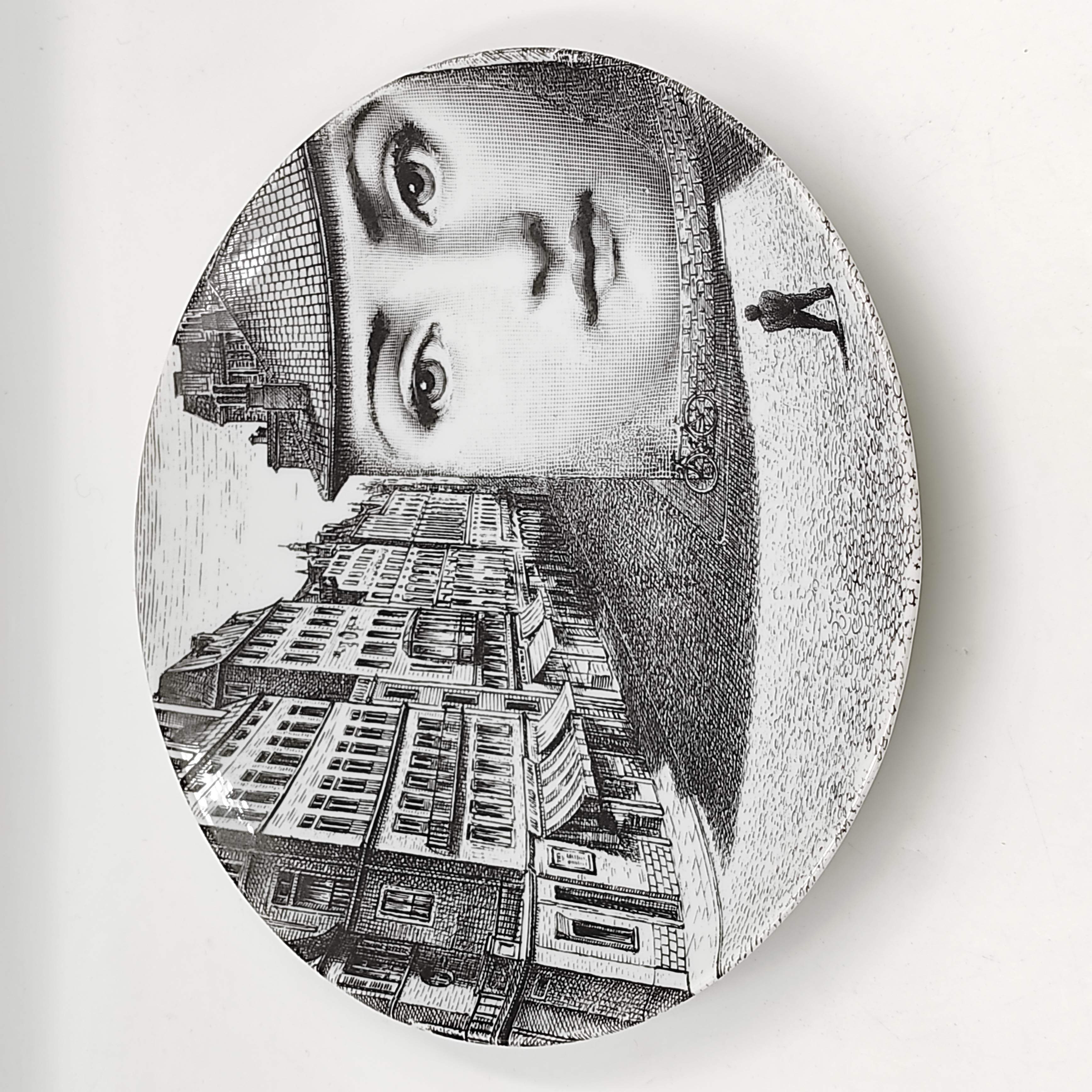 FORNASETTI ASSIETTE N 223 A DECOR DE VISAGE 