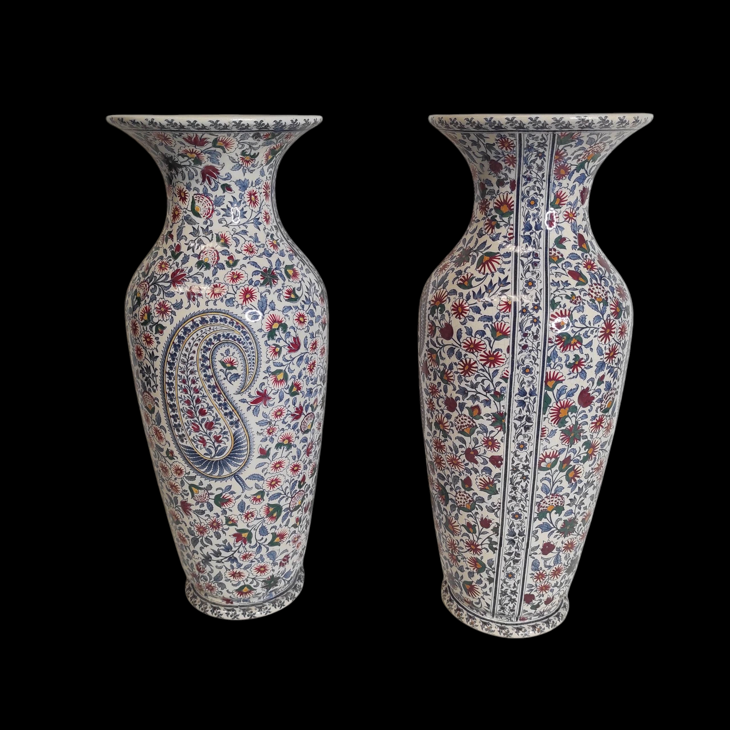 GIEN CACHEMIRE PAIRE DE VASES EN FAIENCE DECOR POLYCHROME