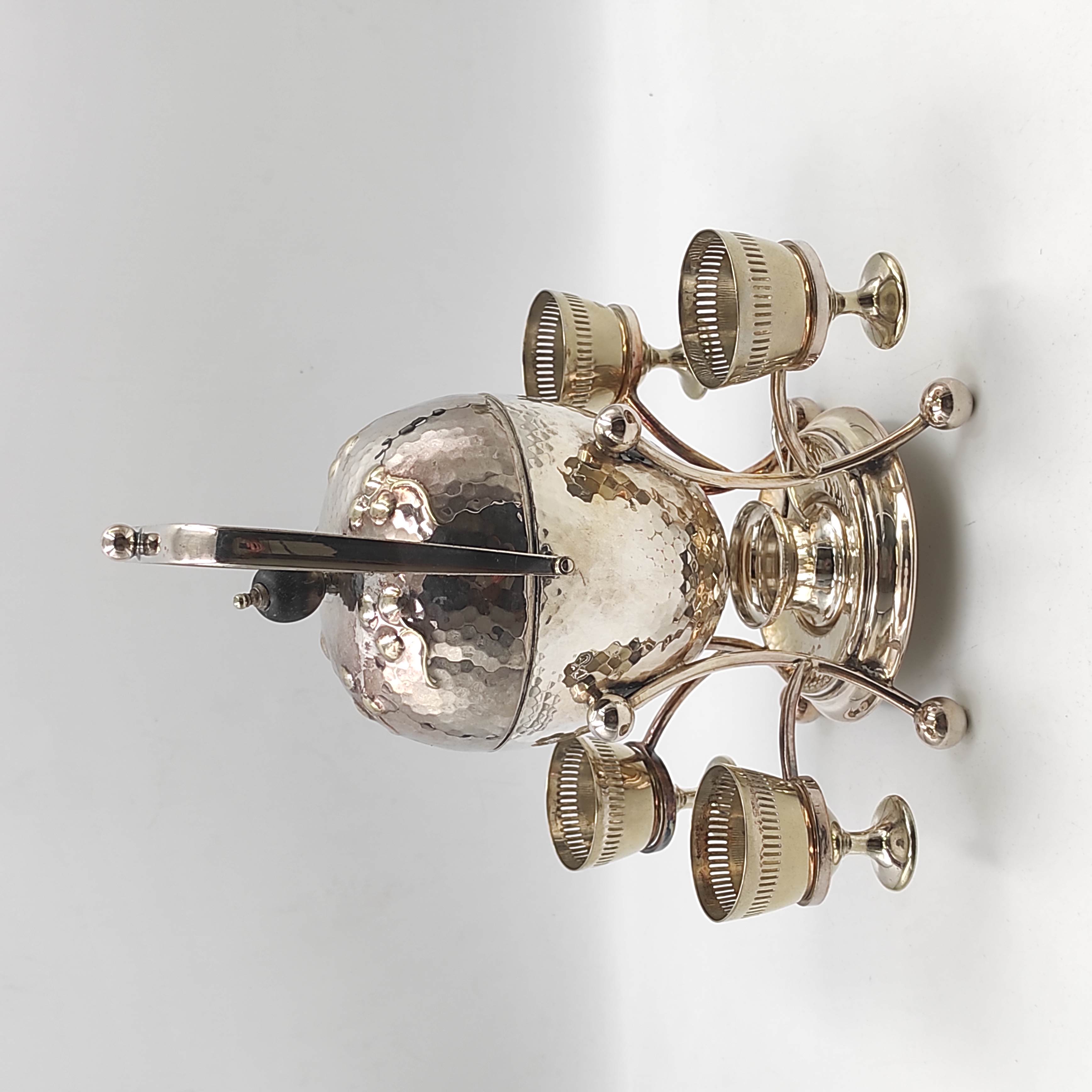 MAPPIN AND WEBBS CUISEUR A OEUF EN METAL ARGENTE MARTELE EN L ETAT