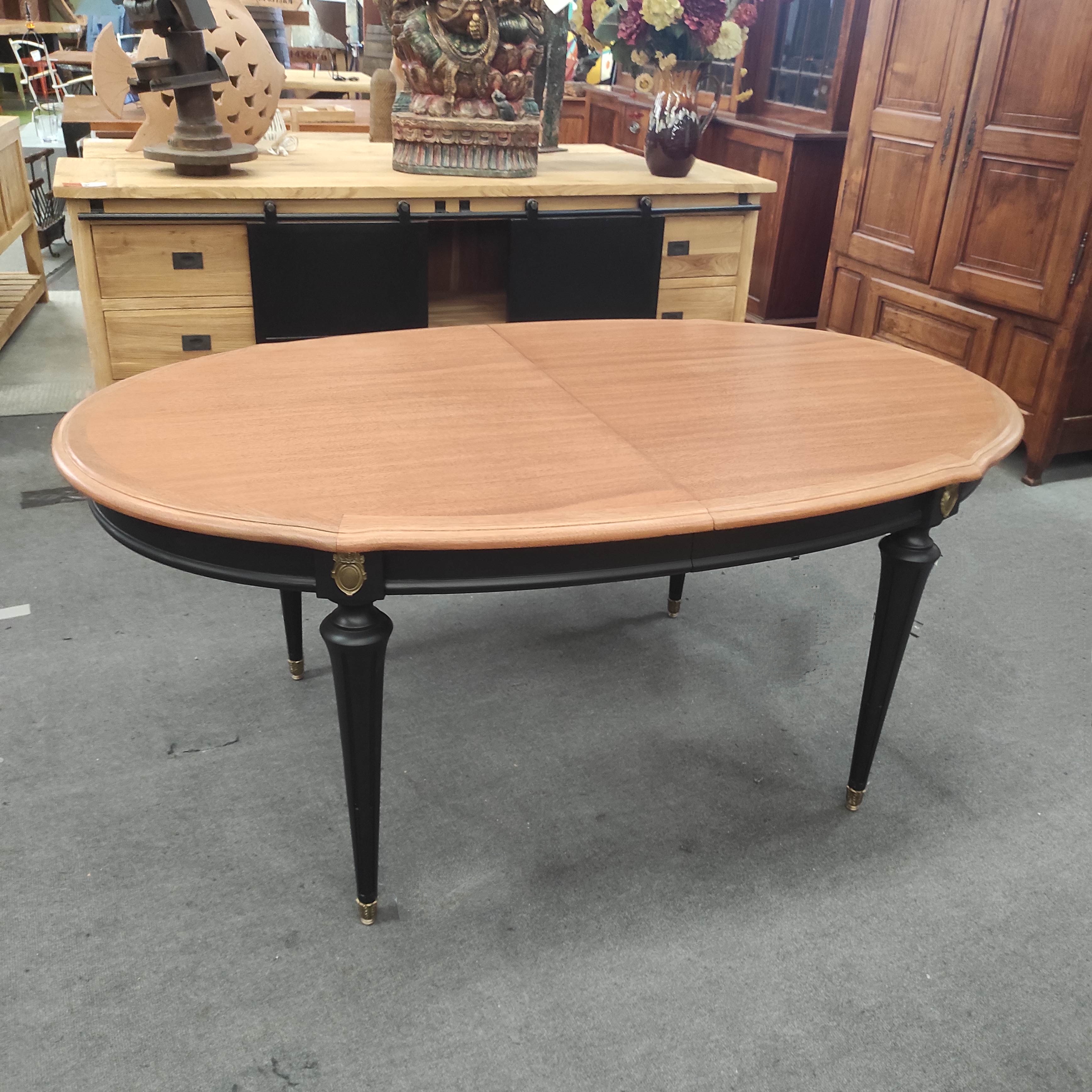TABLE A MANGER DE STYLE LOUIS XVI 170X74X105 + 3 ALLONGES DE 49.5 CM