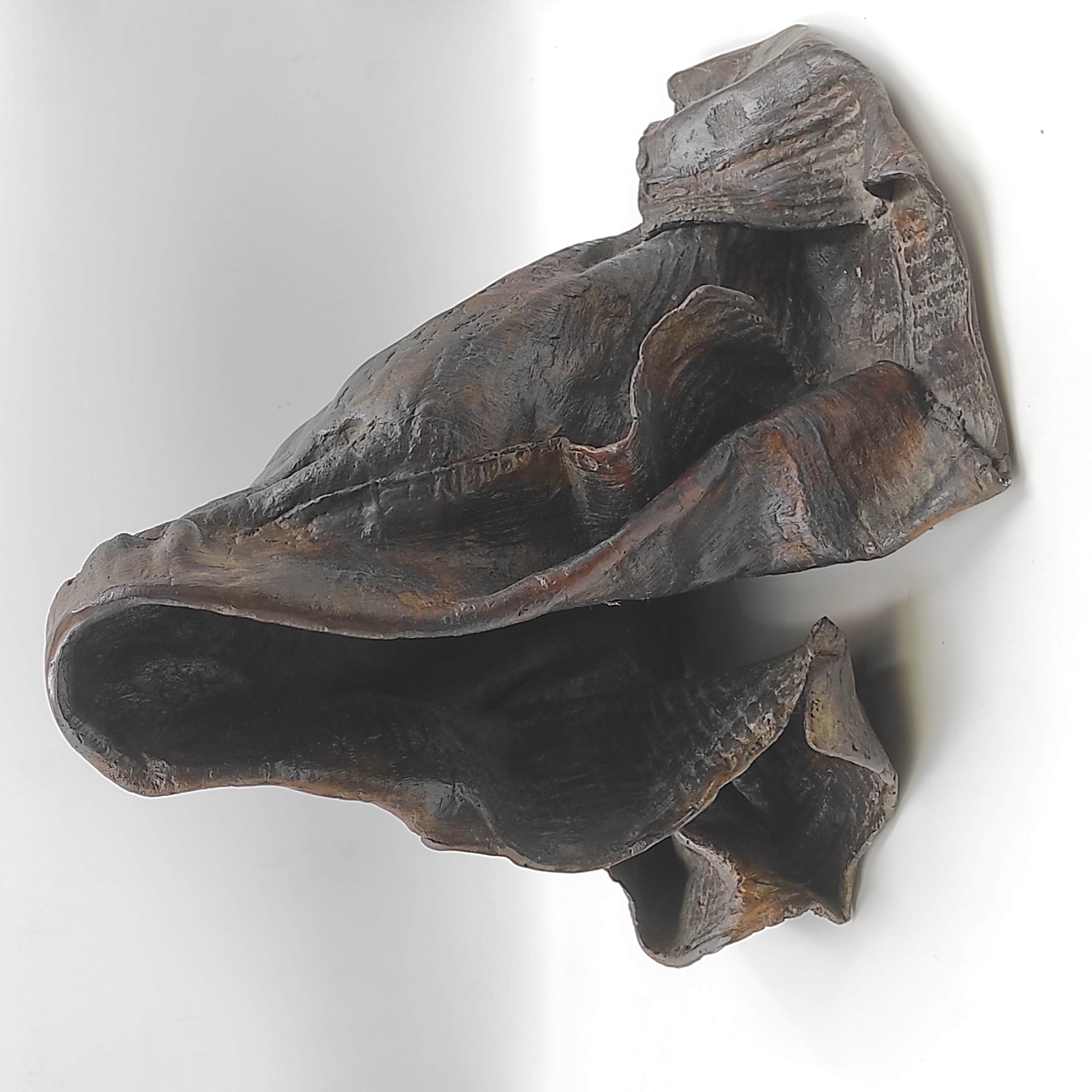 PERROT CATHERINE SCULPTURE EN BRONZE SILHOUETTE ENCAPUCHONNEE 33 x 33 x 30 CM