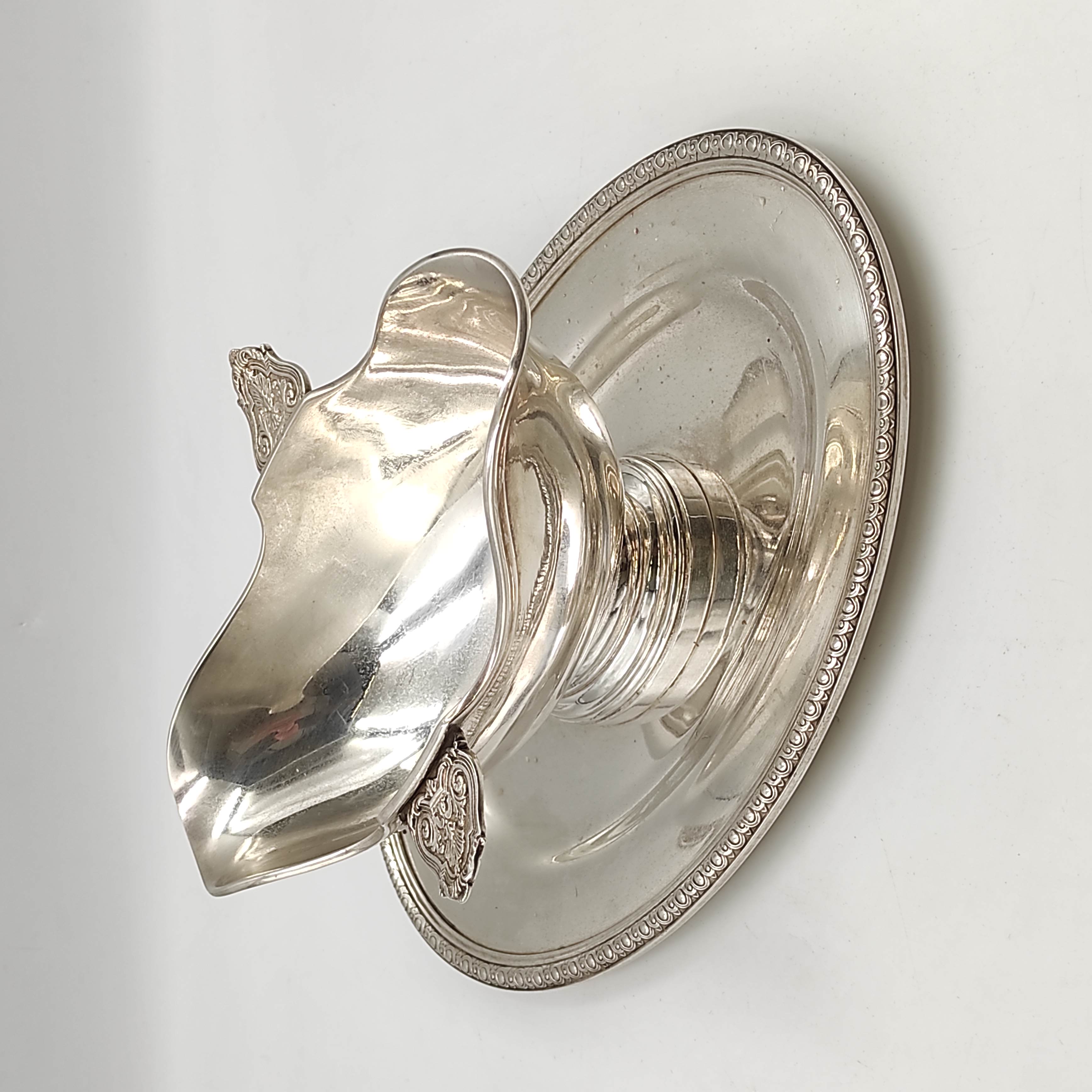 CHRISTOFLE COQUILLE SAUCIERE SUR DORMANT EN METAL ARGENTE