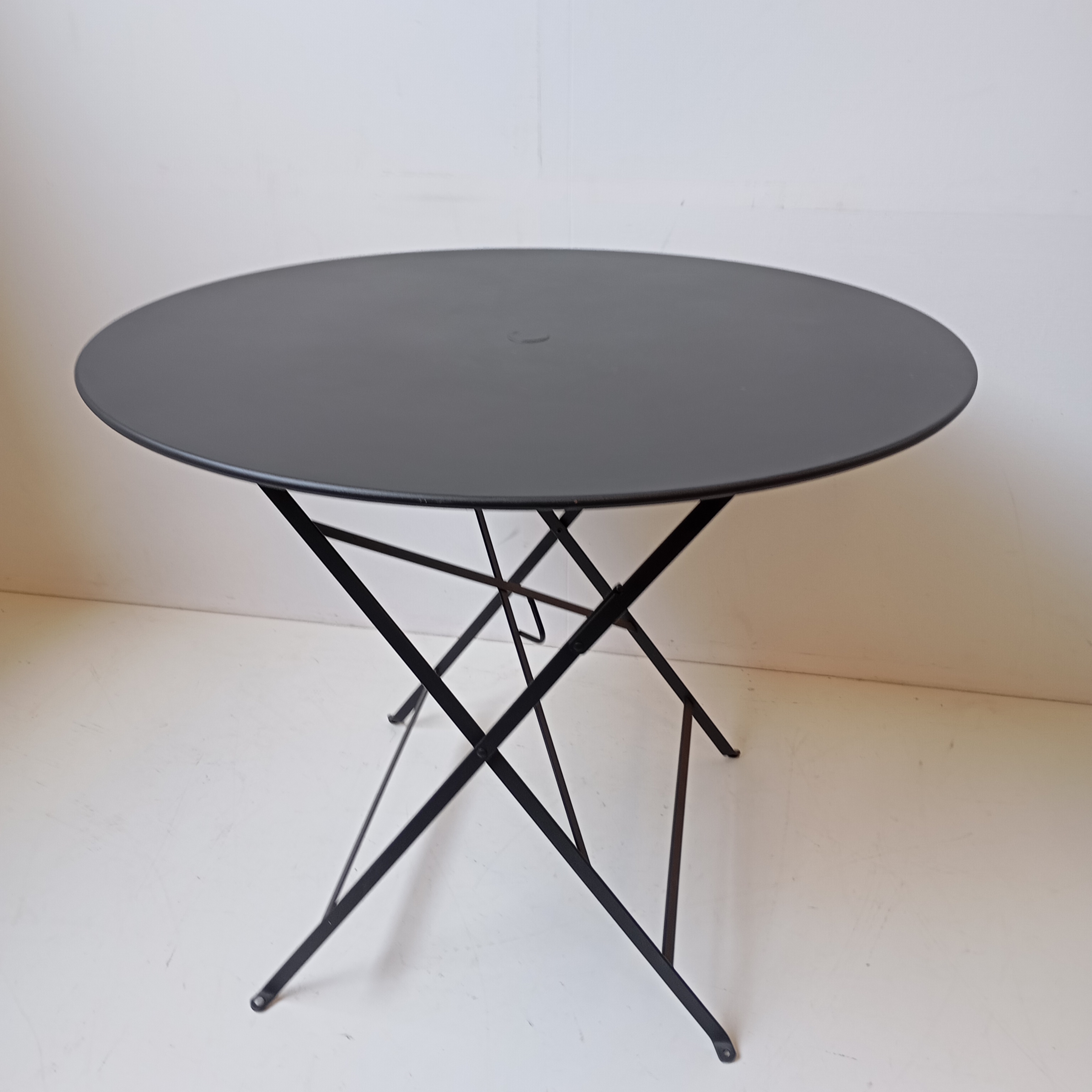 FERMOB TABLE PLIANTE GRISE DIAM 95 CM