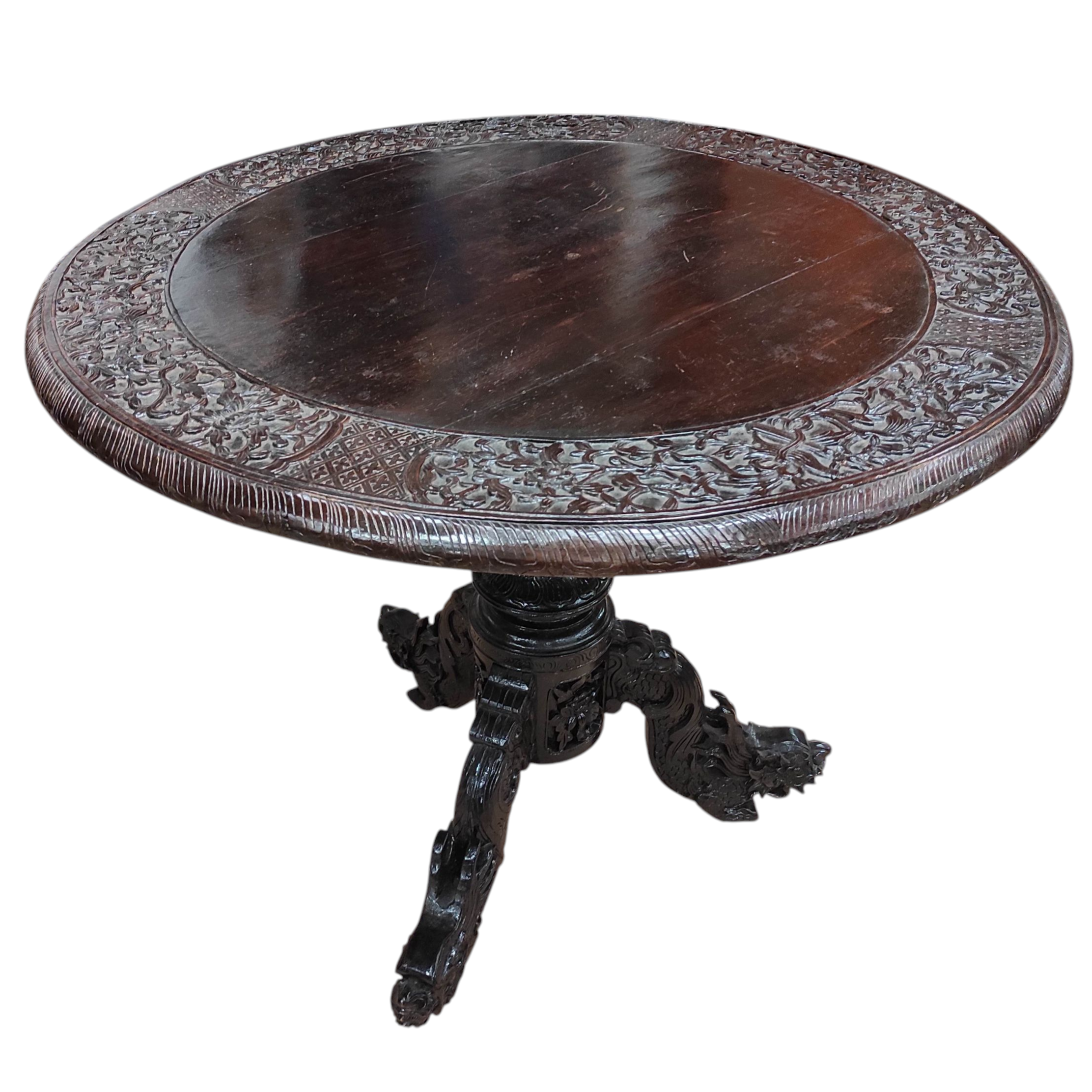 GUERIDON CIRCULAIRE SCULPTE TRIPODE AUX DRAGONS 100/79 CM