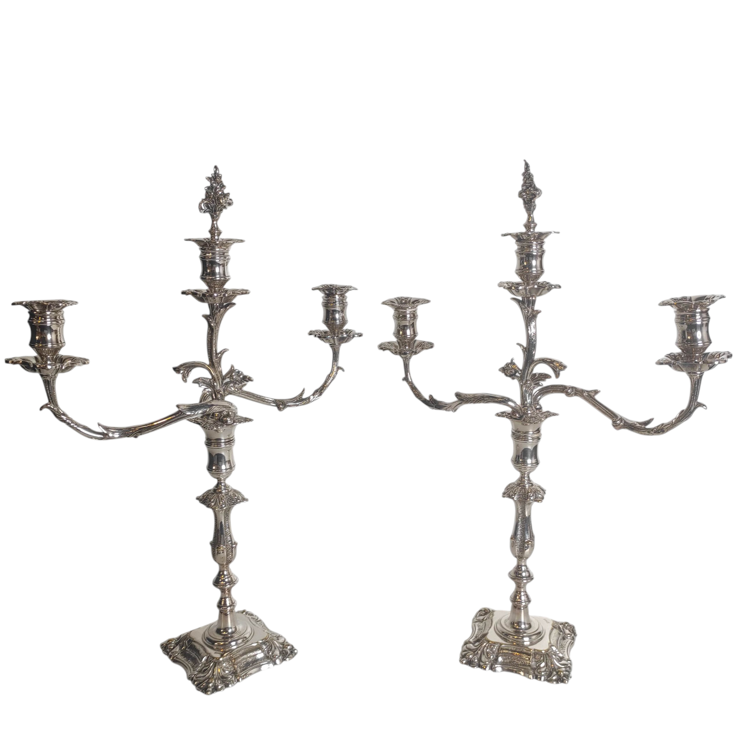 PAIRE DE CHANDELIERS 3 BRANCHES  EN BRONZE ARGENTE STYEL LOUIS XV H 68 CM 