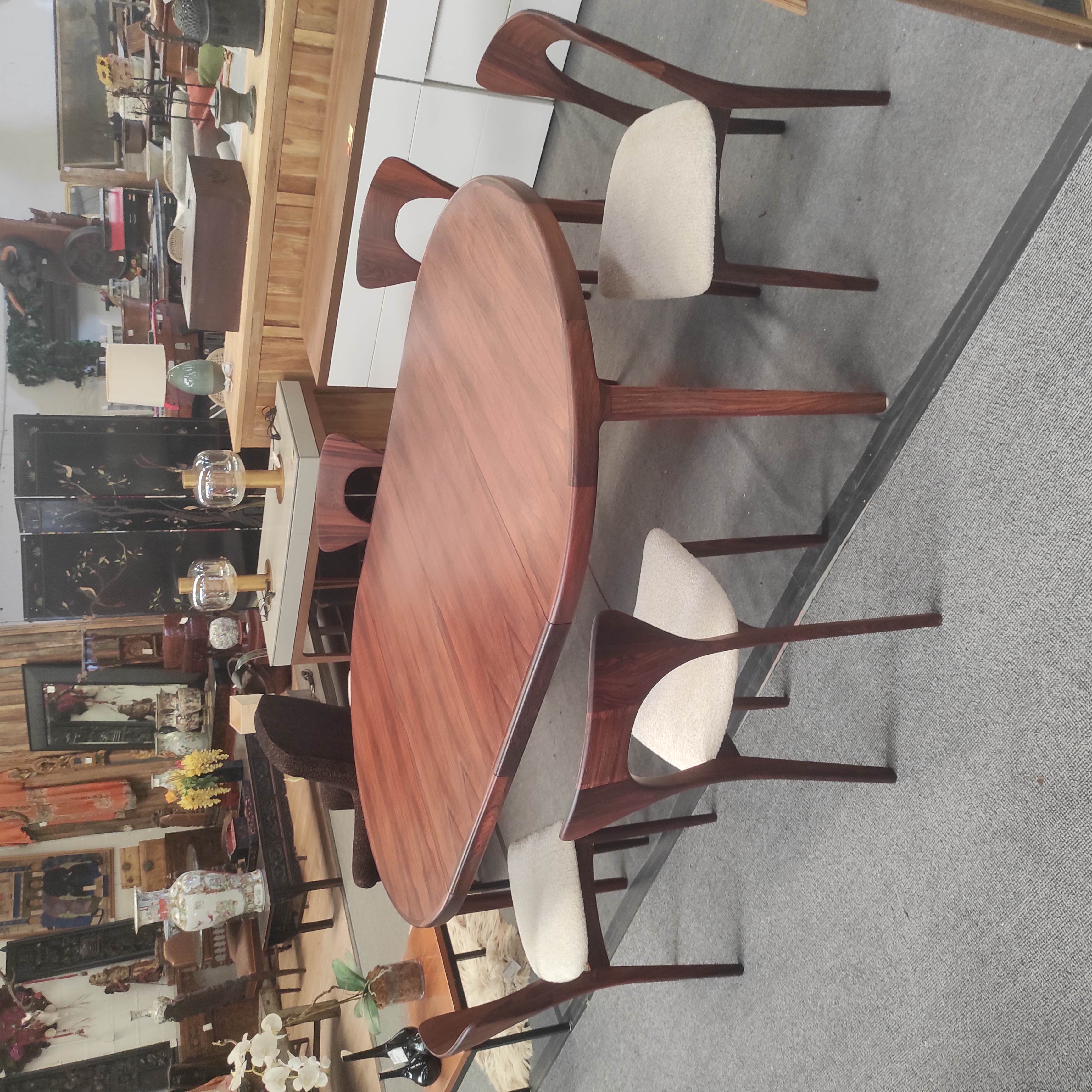 NIELS KOEFOED TABLE OVALE PALISSANDRE +2 ALL 220X120X73 CM 5 CHAISES (1 EN LETAT