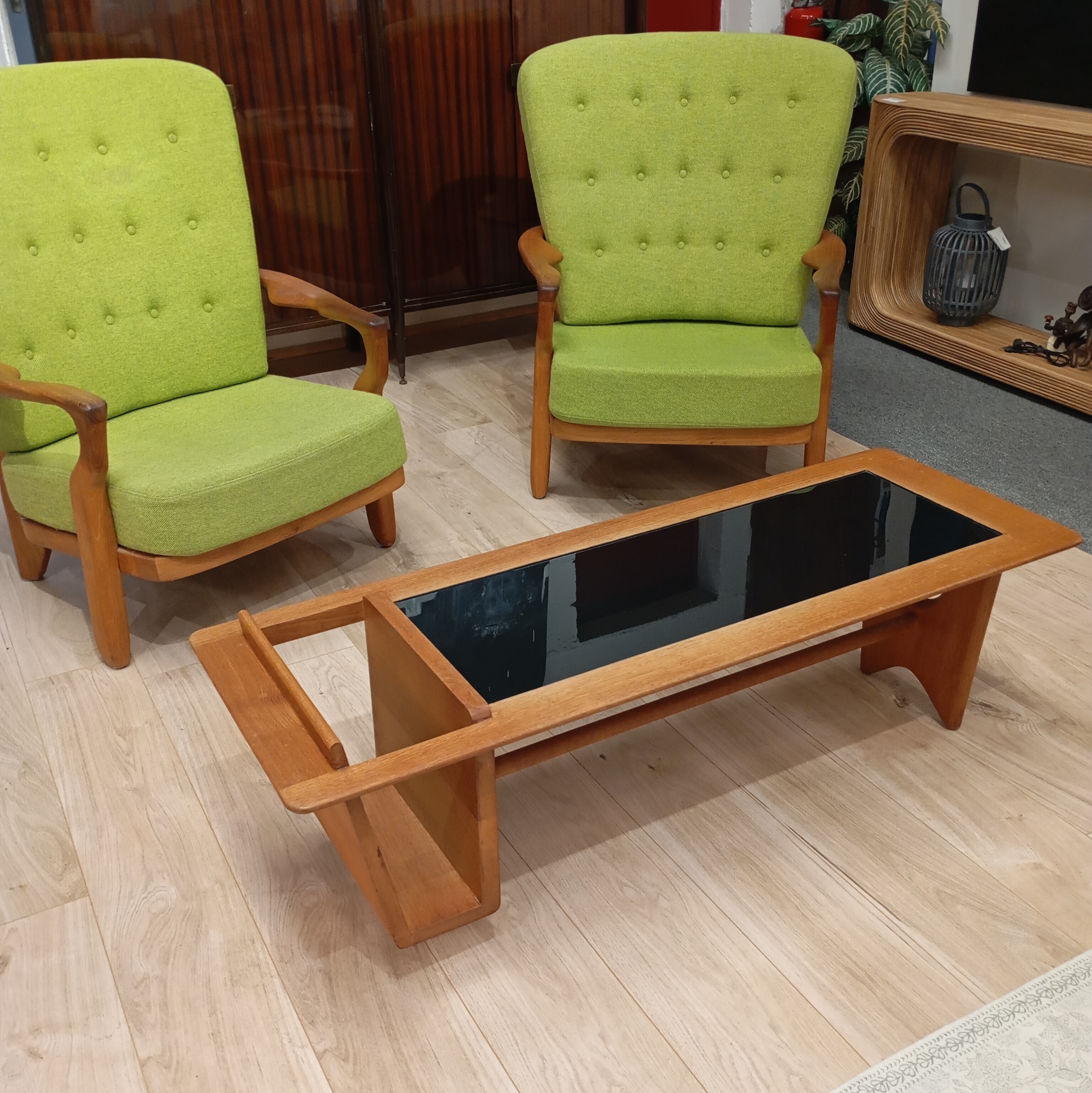 GUILLERME ET CHAMBRON TABLE BASSE EN CHENE ET VERRE FUME 130 x 45 x 45 CM