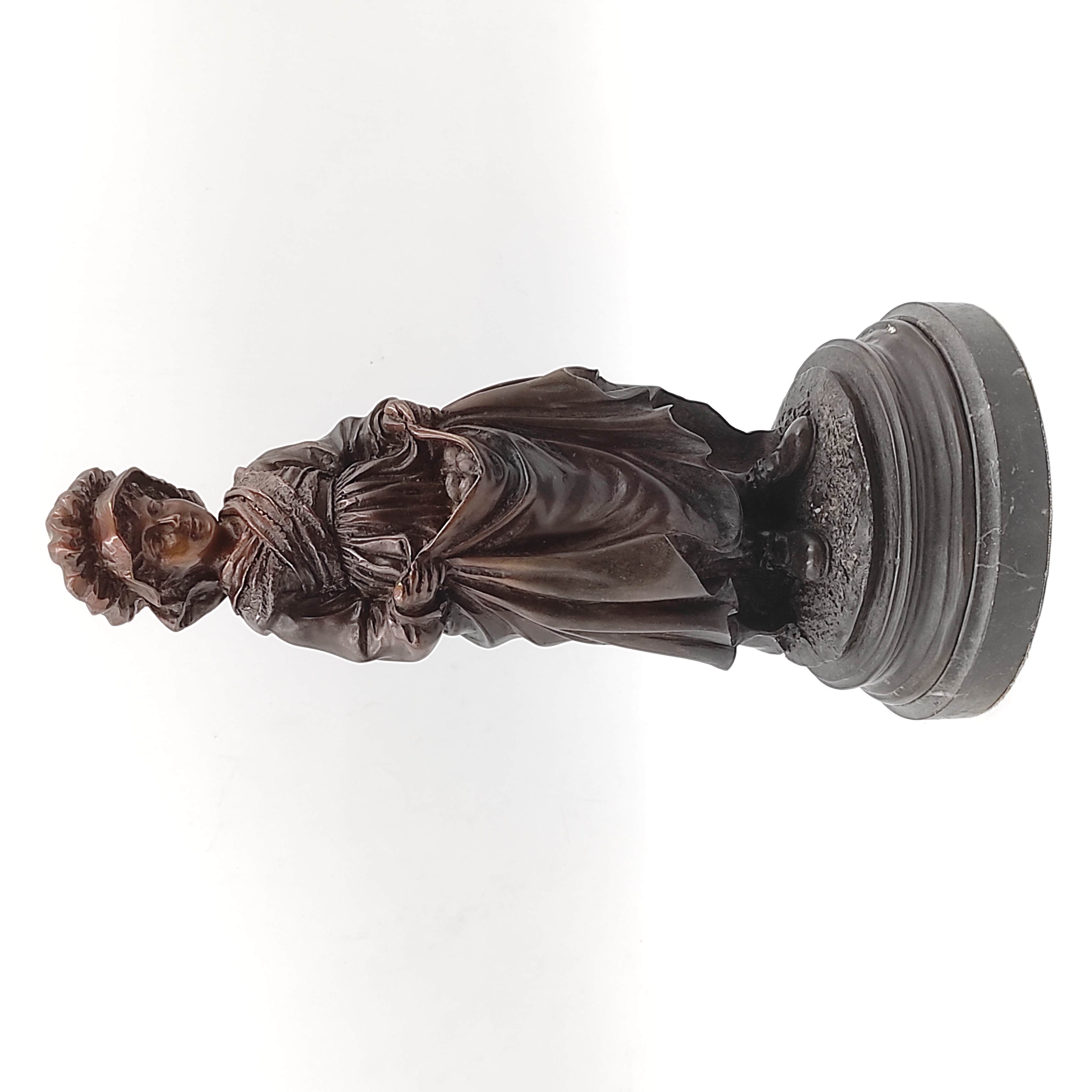 JUAN CLARA BRONZE LA JEUNE CUEILLEUSE DE POMMES 27CM