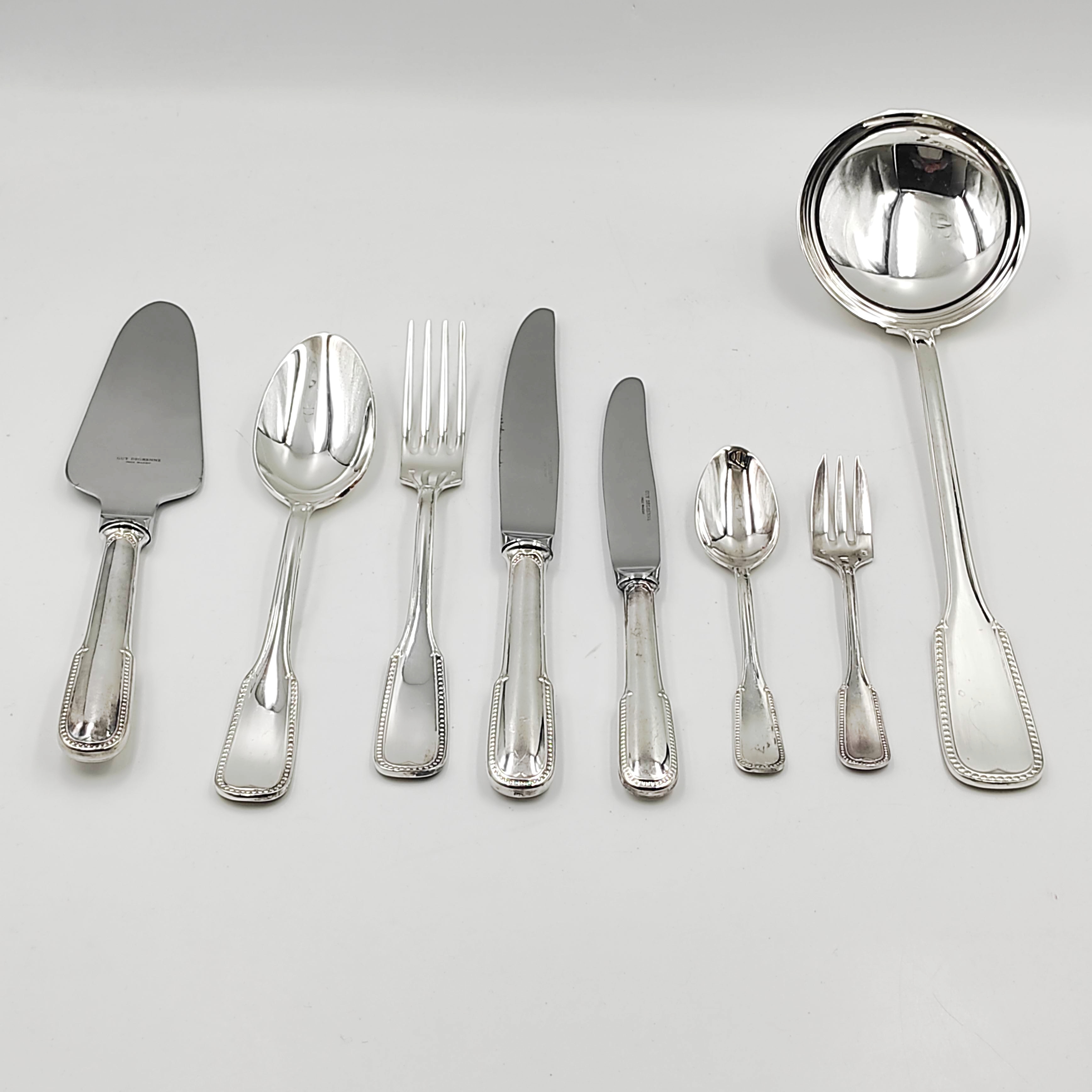 GUY DEGRENNE MENAGERE 12 PERSONNES 74 PIECES  EN METAL ARGENTE + ECRINS