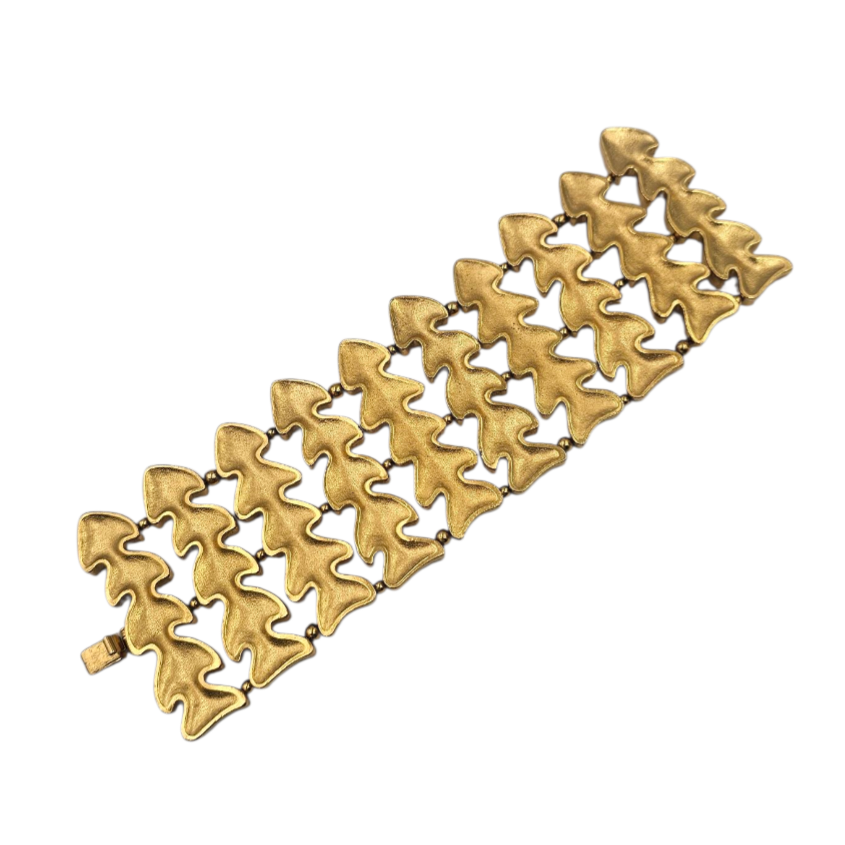 LANVIN PARIS BRACELET MANCHETTE ARTICULEE METAL DORE CIRCA 1980