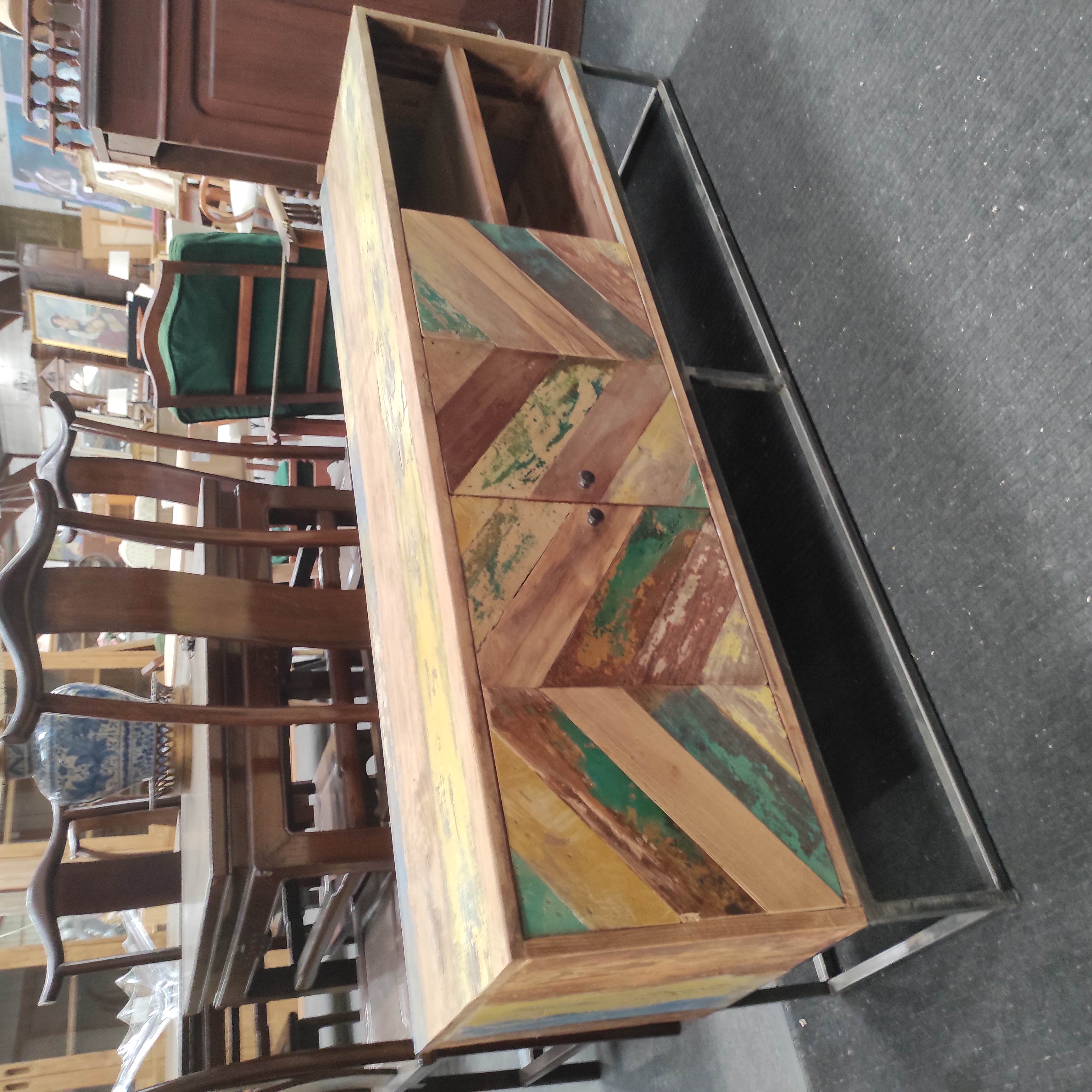 MOZA1 / MEUBLE TV INDUS EN TECK POLYCHROME ET SOCLE METAL 160/60/40 CM