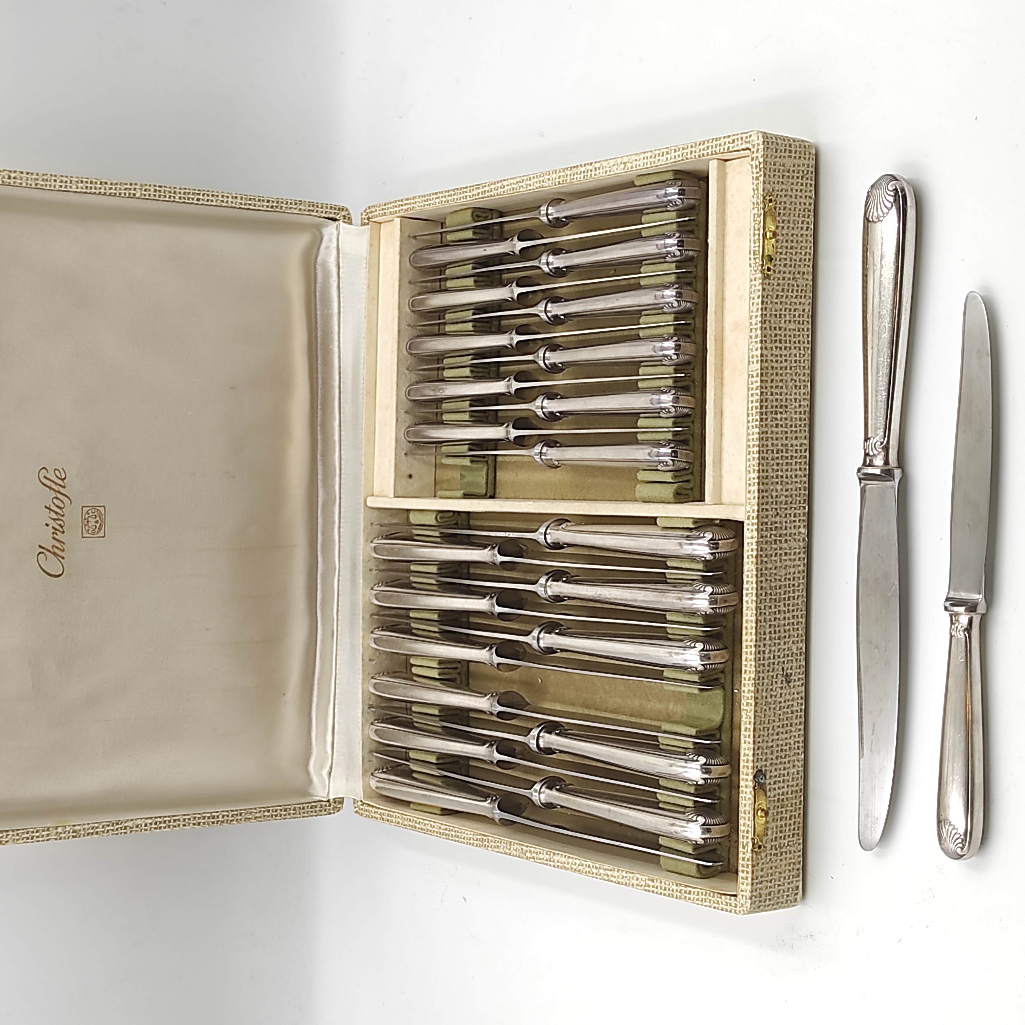 CHRISTOFLE VENDOME 12 COUTEAUX DE TABLE + 12 COUTEAUX A ENTREMETS + BOITE