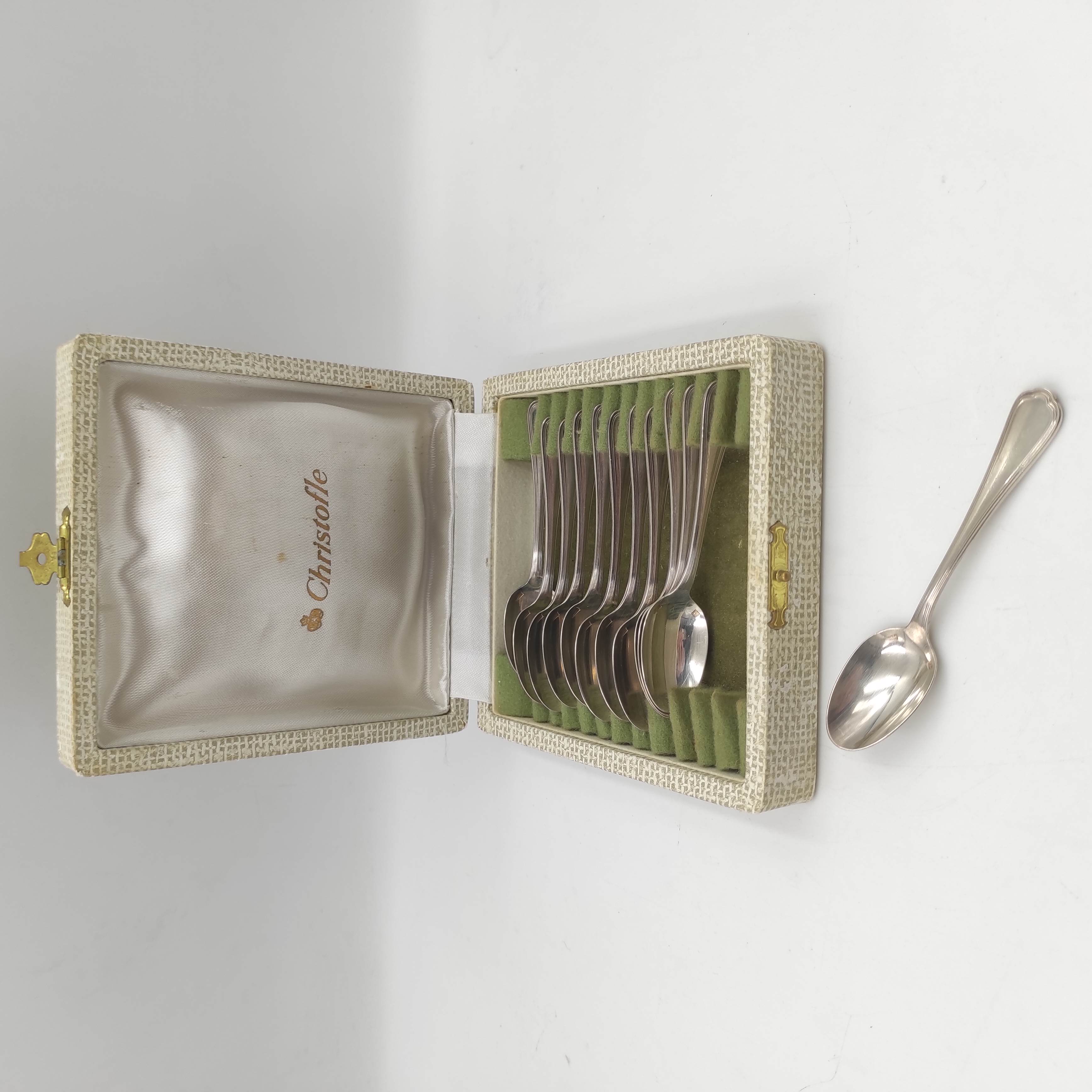 CHRISTOFLE SPATOURS 12 CUILLERES A MOKA EN METAL ARGENTE + BOITE