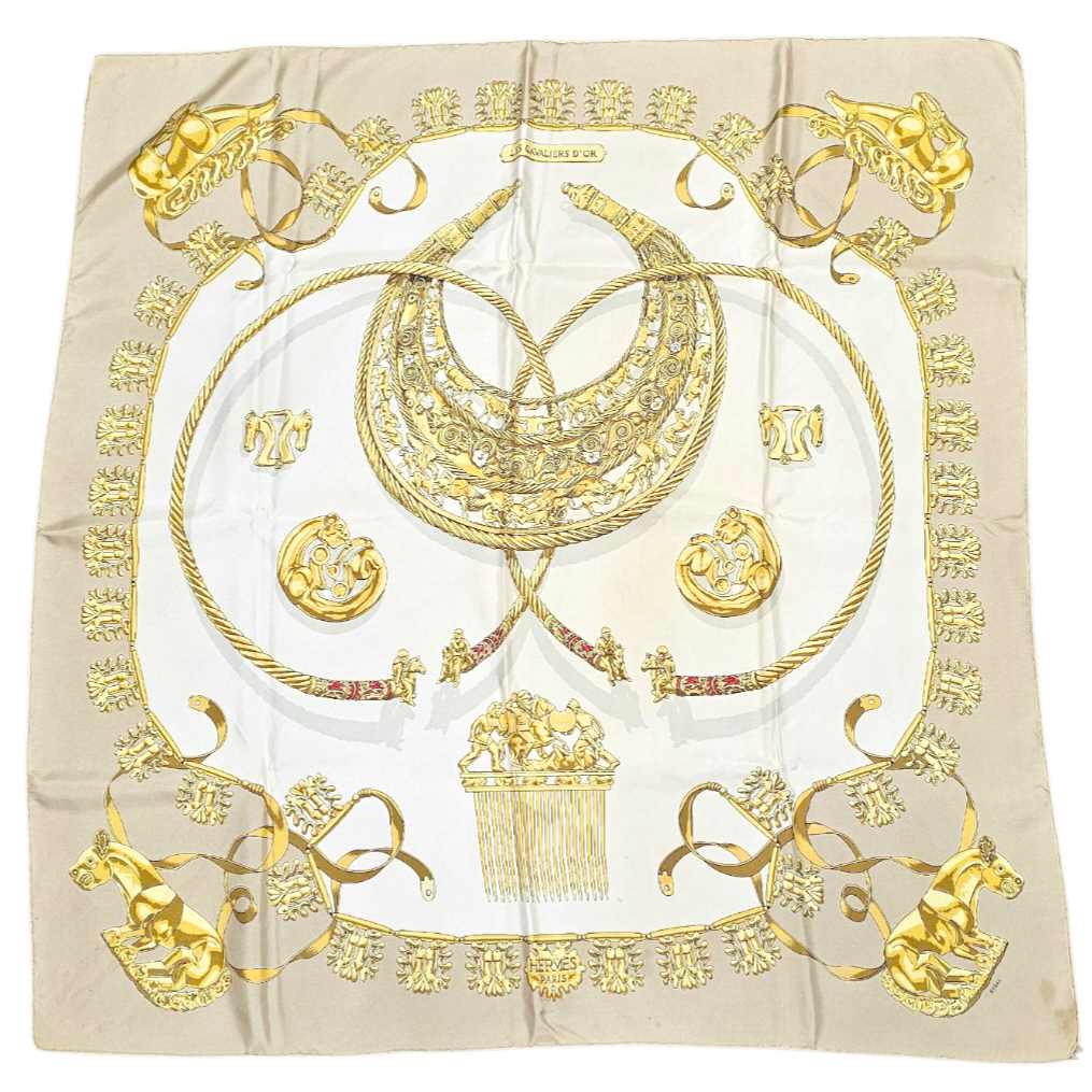 HERMES CARRE LES CAVALIERS D OR DE V. RYBALTCHENKO CONTOUR MARRON EN L ETAT