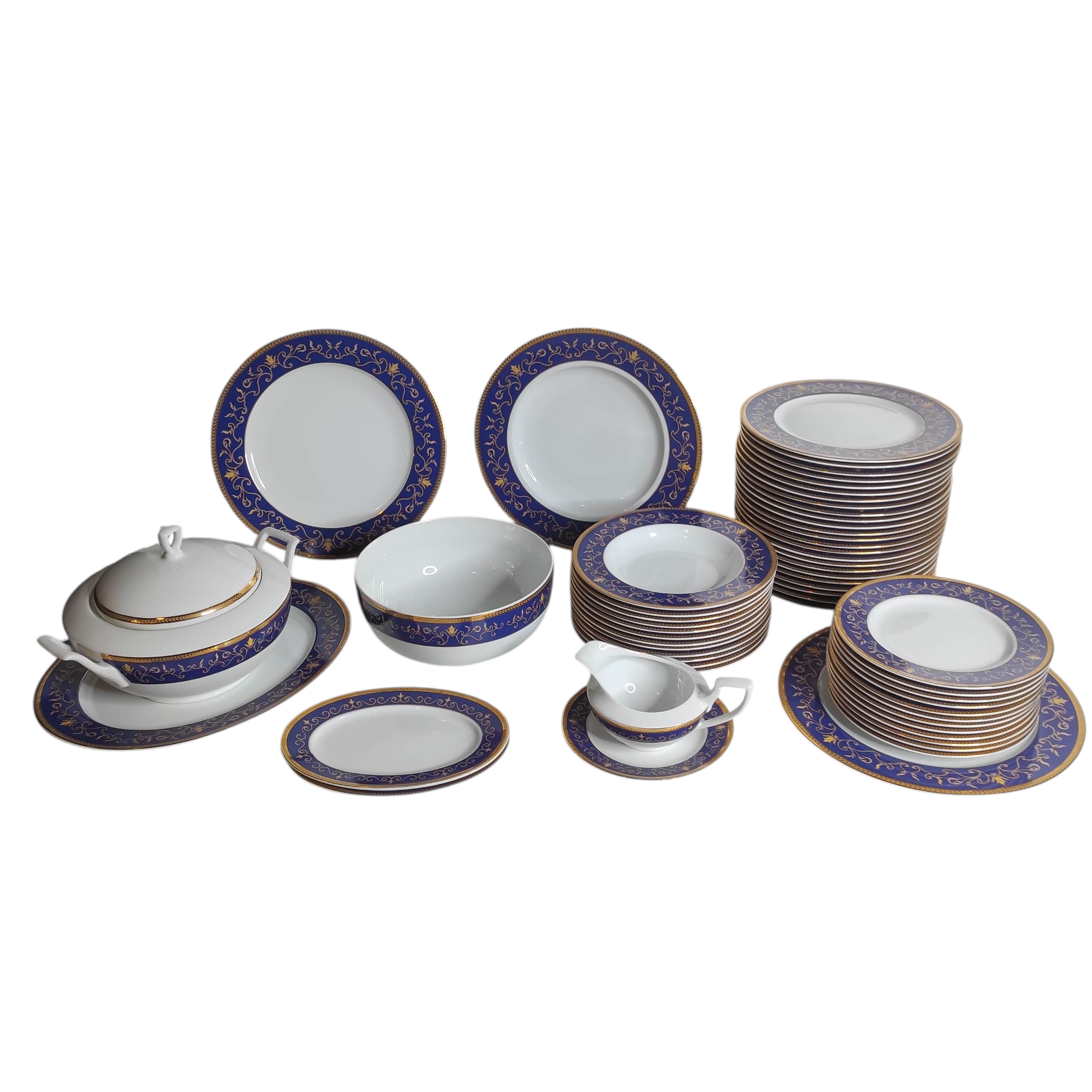 SERVICE DE TABLE EN PORCELAINE BLEUE ET OR