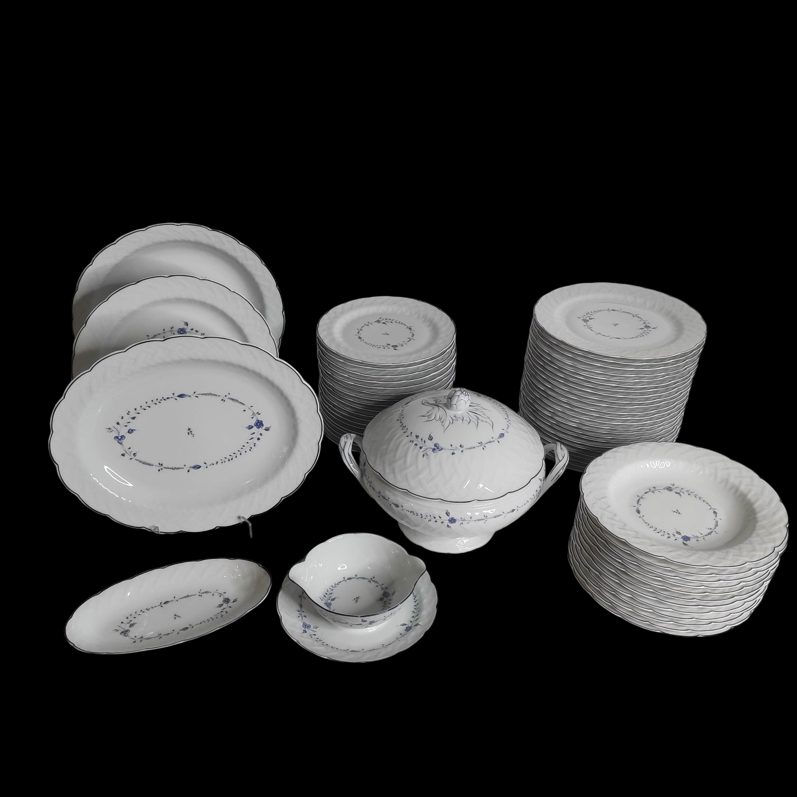 LIMOGES BERNARDAUD SERVICE DE TABLE HORTENSE 