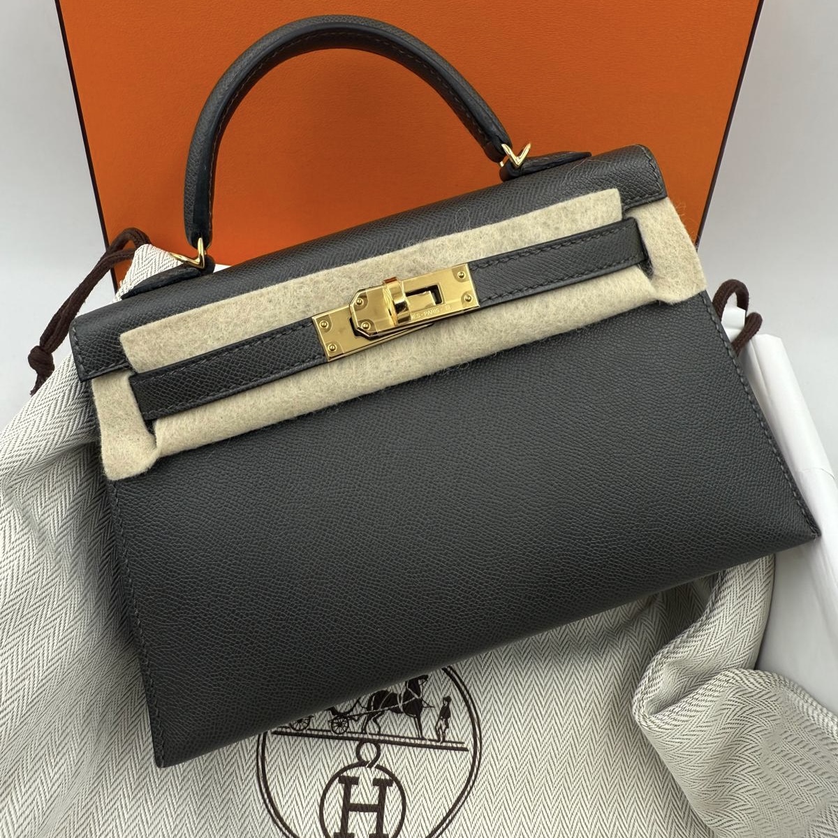 HERMES SAC MINI KELLY CUIR VEAU MADAME GRAPHITE GHW (WIS...) FULL SET