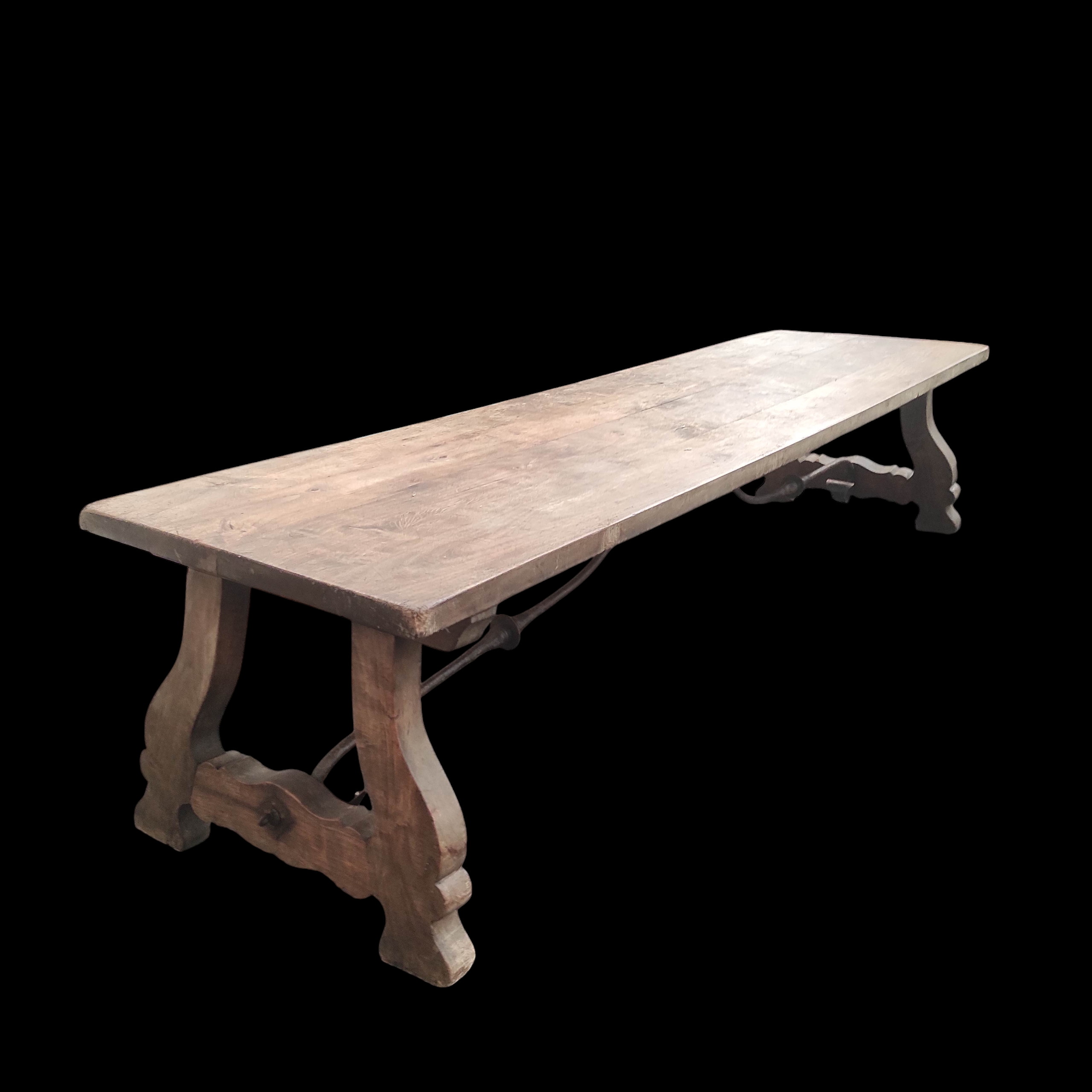TABLE BASSE ESPAGNOLE 200/45/52 CM