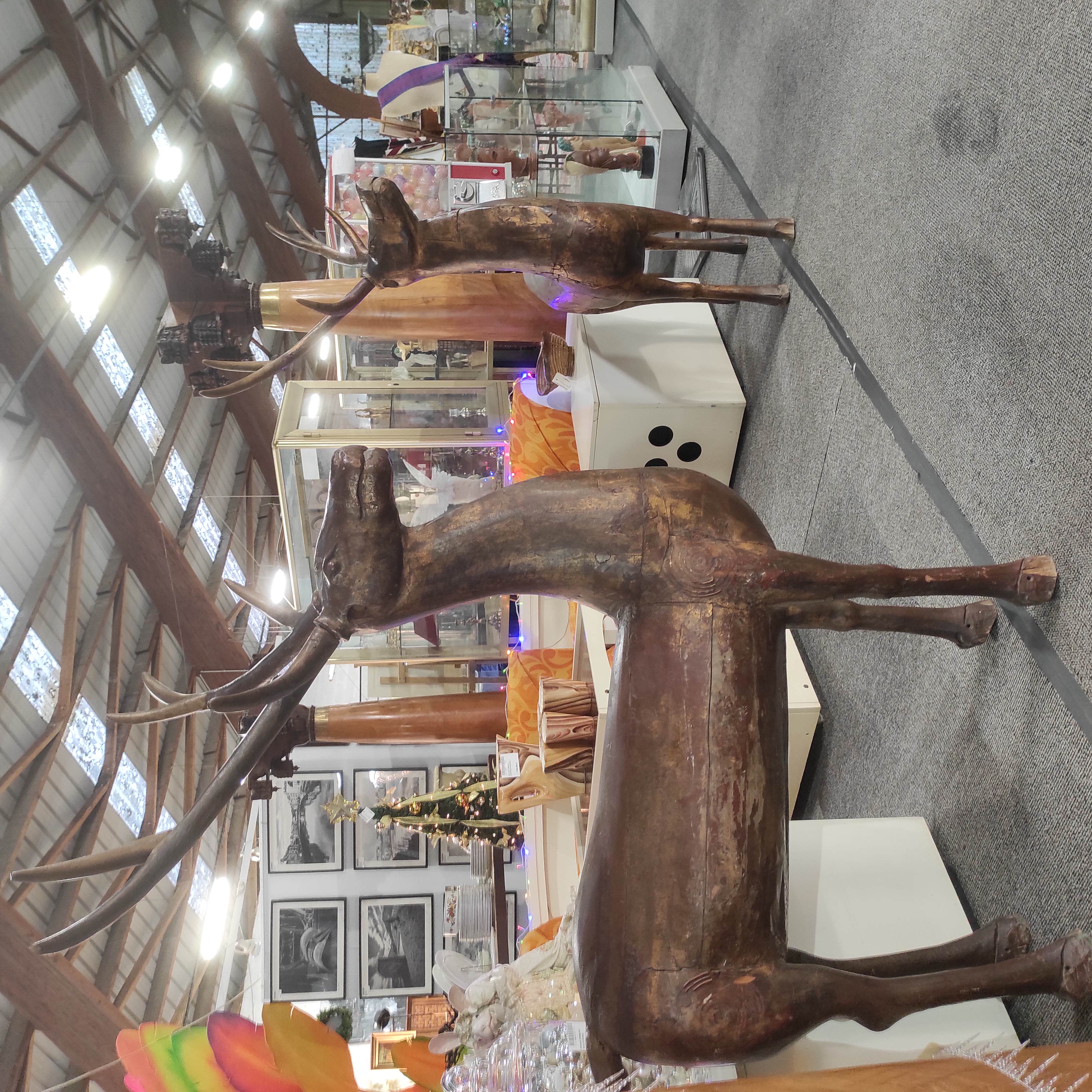 PAIRE DE CERFS EN BOIS EXOTIQUE HAUTEUR 157 CM LONGUEUR 94 CM