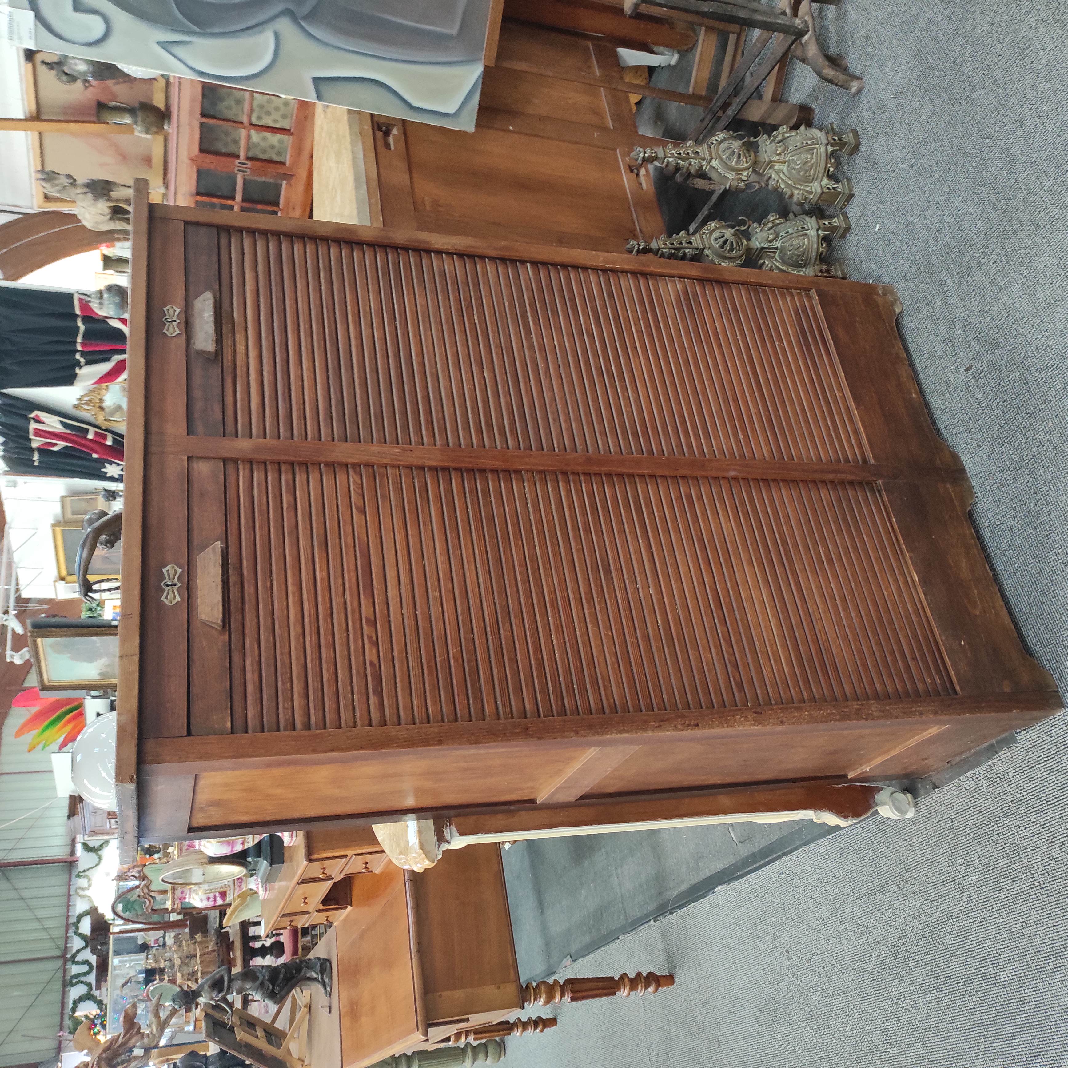 MEUBLE ANCIEN A DOUBLE RIDEAU 150 X 100 x 43 CM