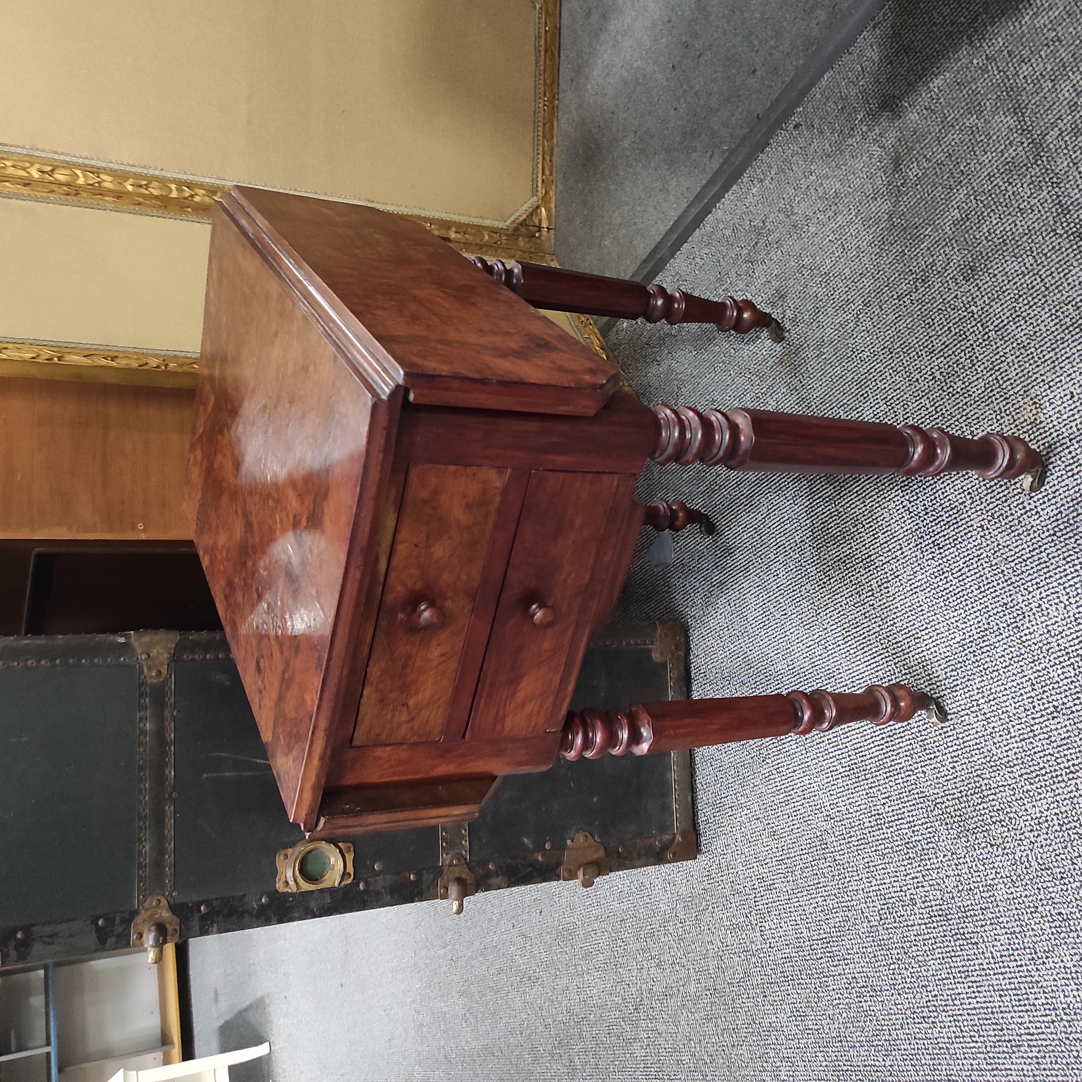 TABLE WAGON 2 TIROIRS 2 ABATTANTS 69/69/52 CM