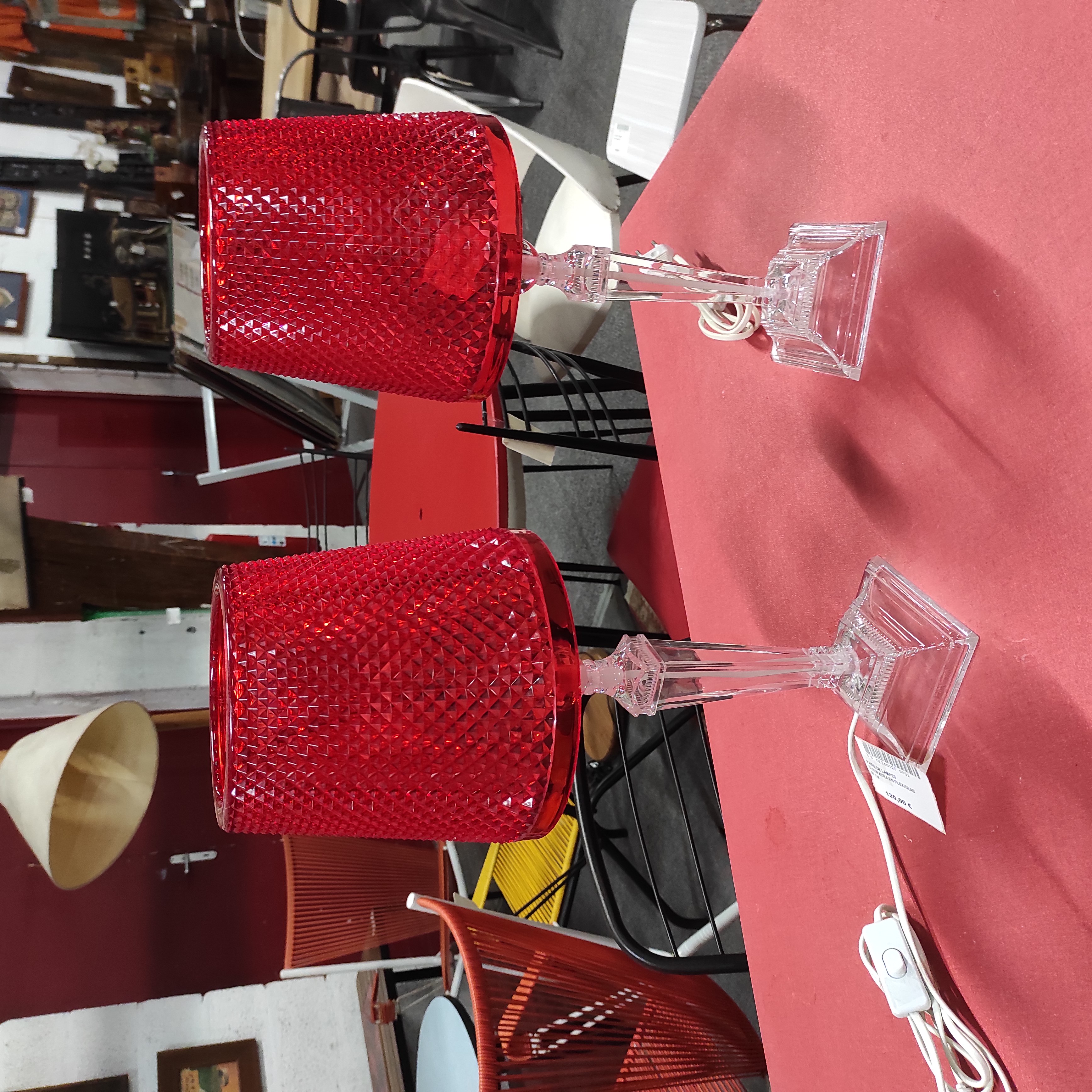 PAIRE DE LAMPES CLEOPATRA EN PLEXIGLAS 47 CM