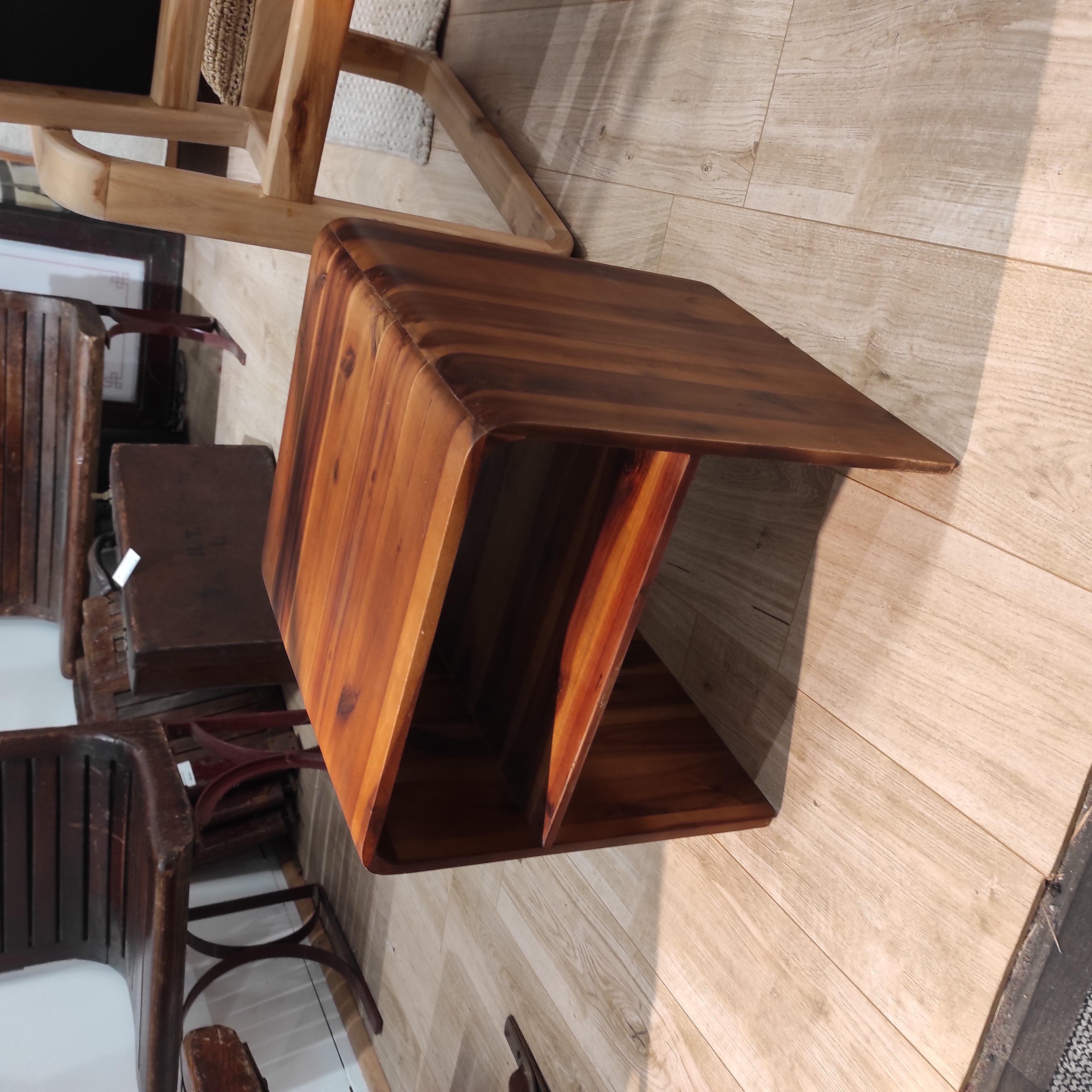 BOUT DE CANAPE STYLE SCANDINAVE 38/40/38 CM