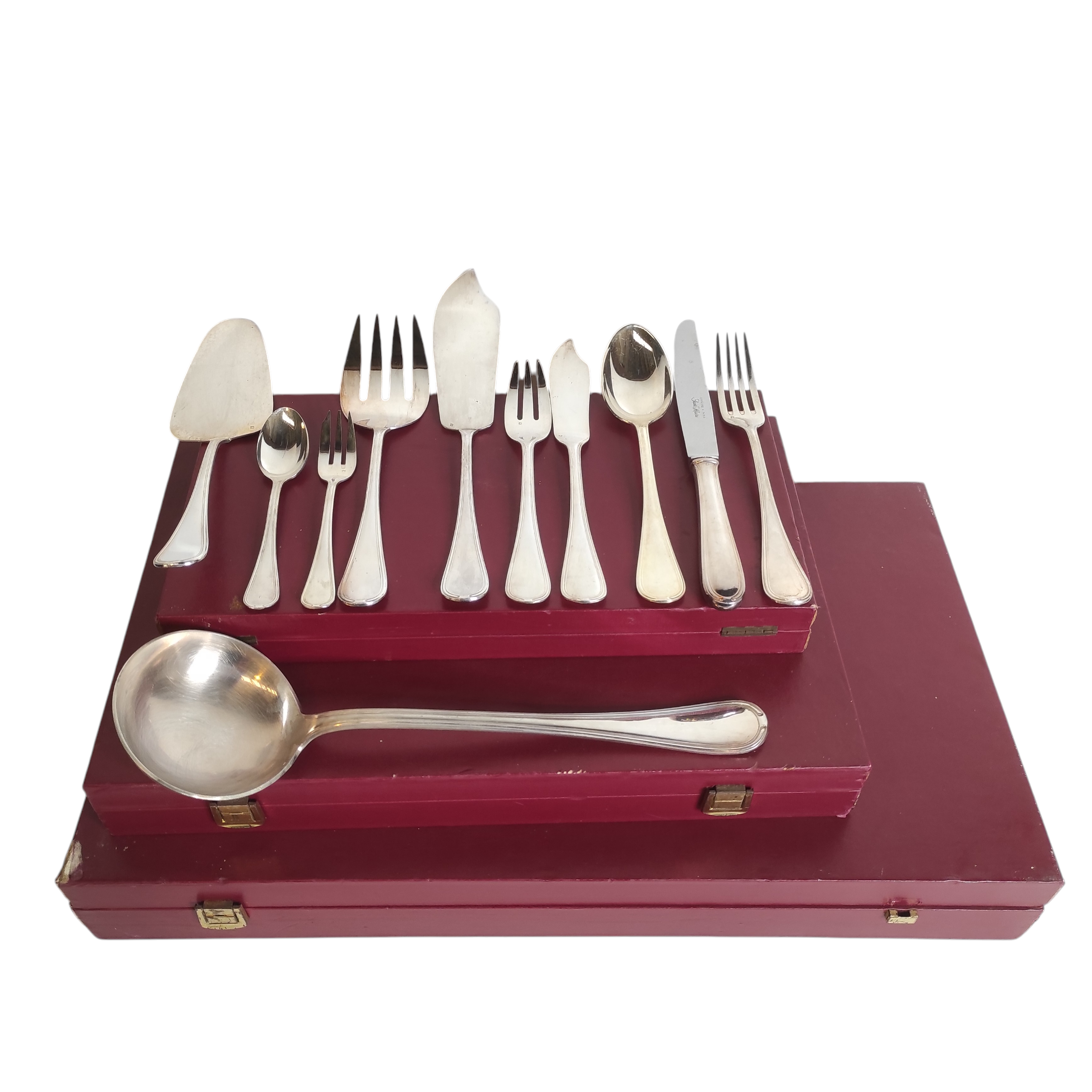 SAINT HILAIRE MENAGERE EN METAL ARGENTE 88 PIECES 