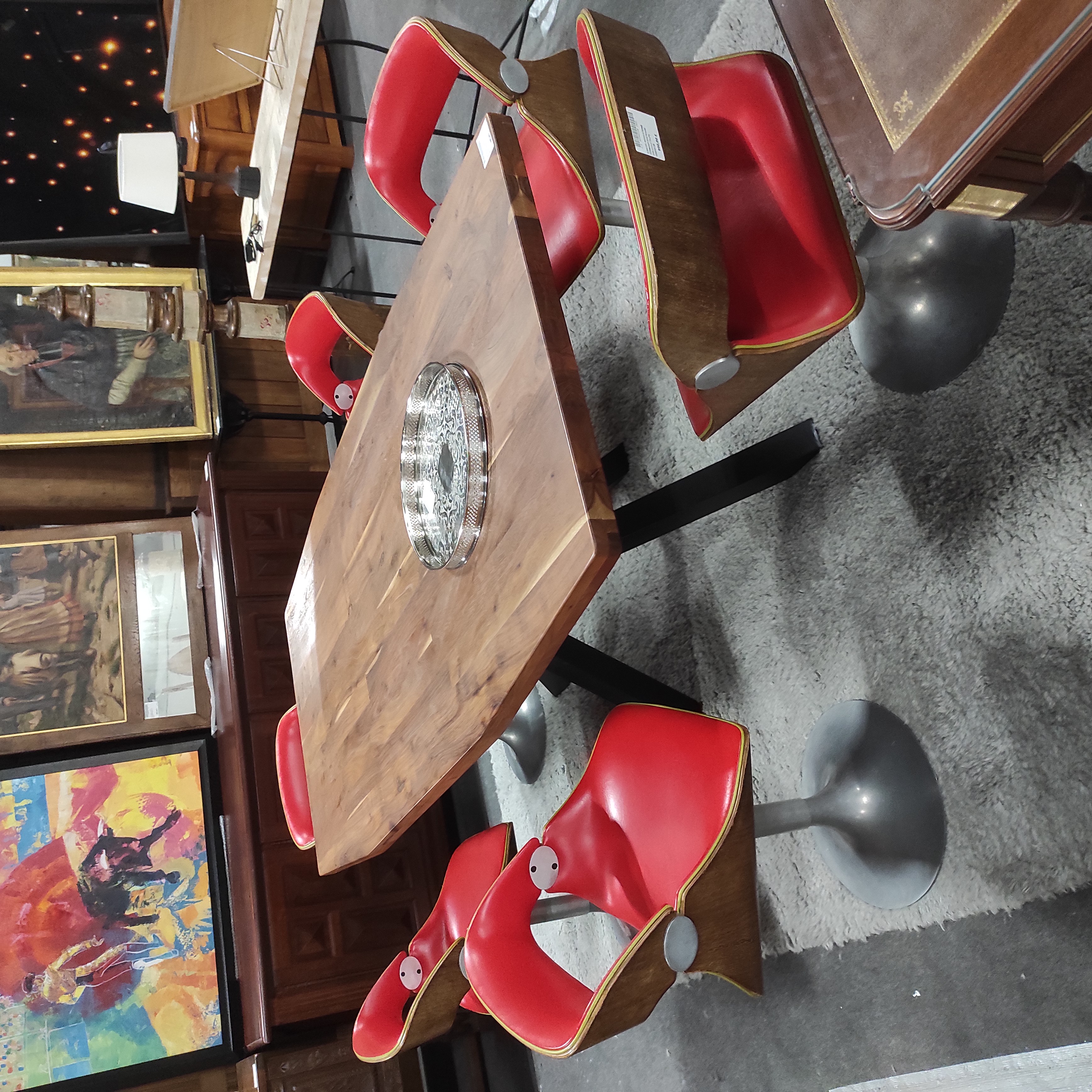 6 SIEGES ASSISE ETIENNE FERMIGIER SKAI ROUGE SUR SOCLE TULIPE 52/80/45 CM