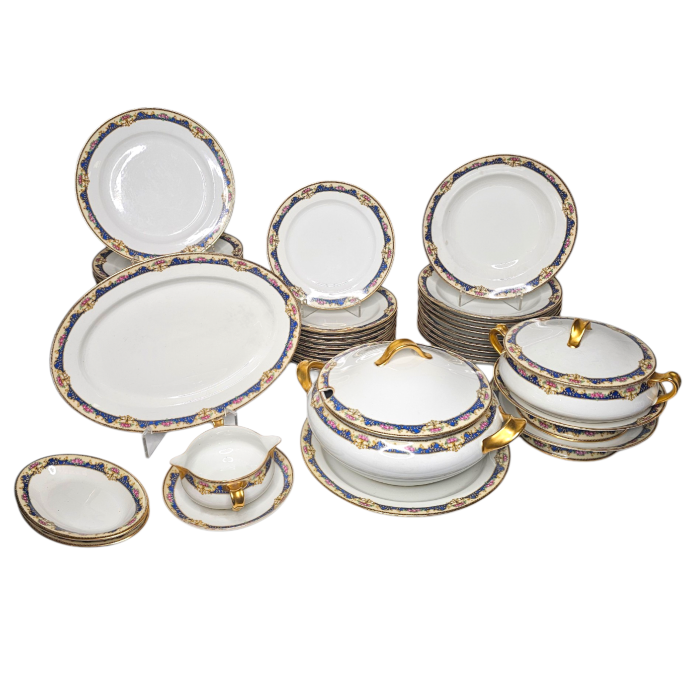 LIMOGES HAVILAND SERVICE DE TABLE 48 PIECES A DECOR DE GUIRLANDE 