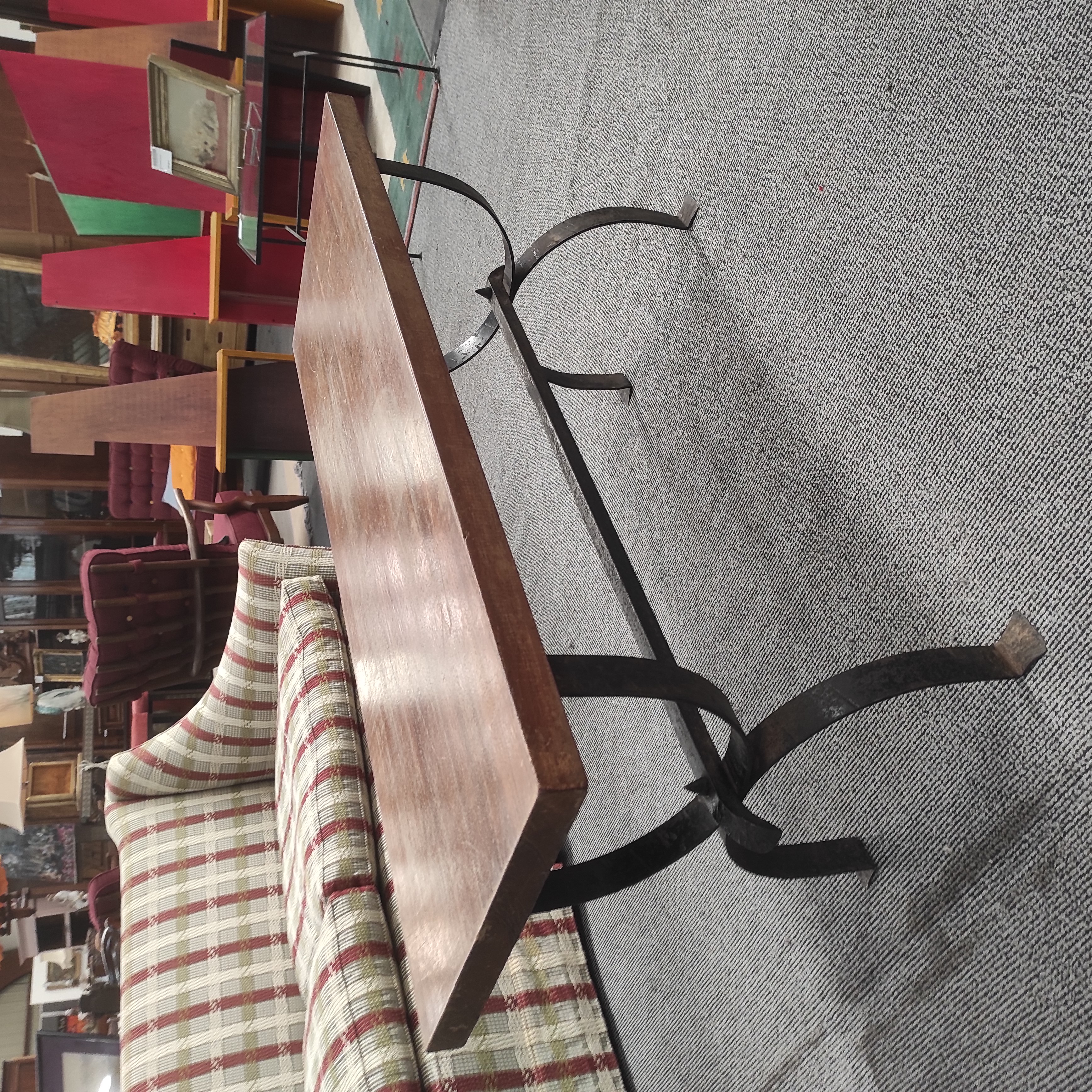 TABLE BASSE ACAJOU ET FER FORGE DLG DE MAROLLES 110/52/40 CM