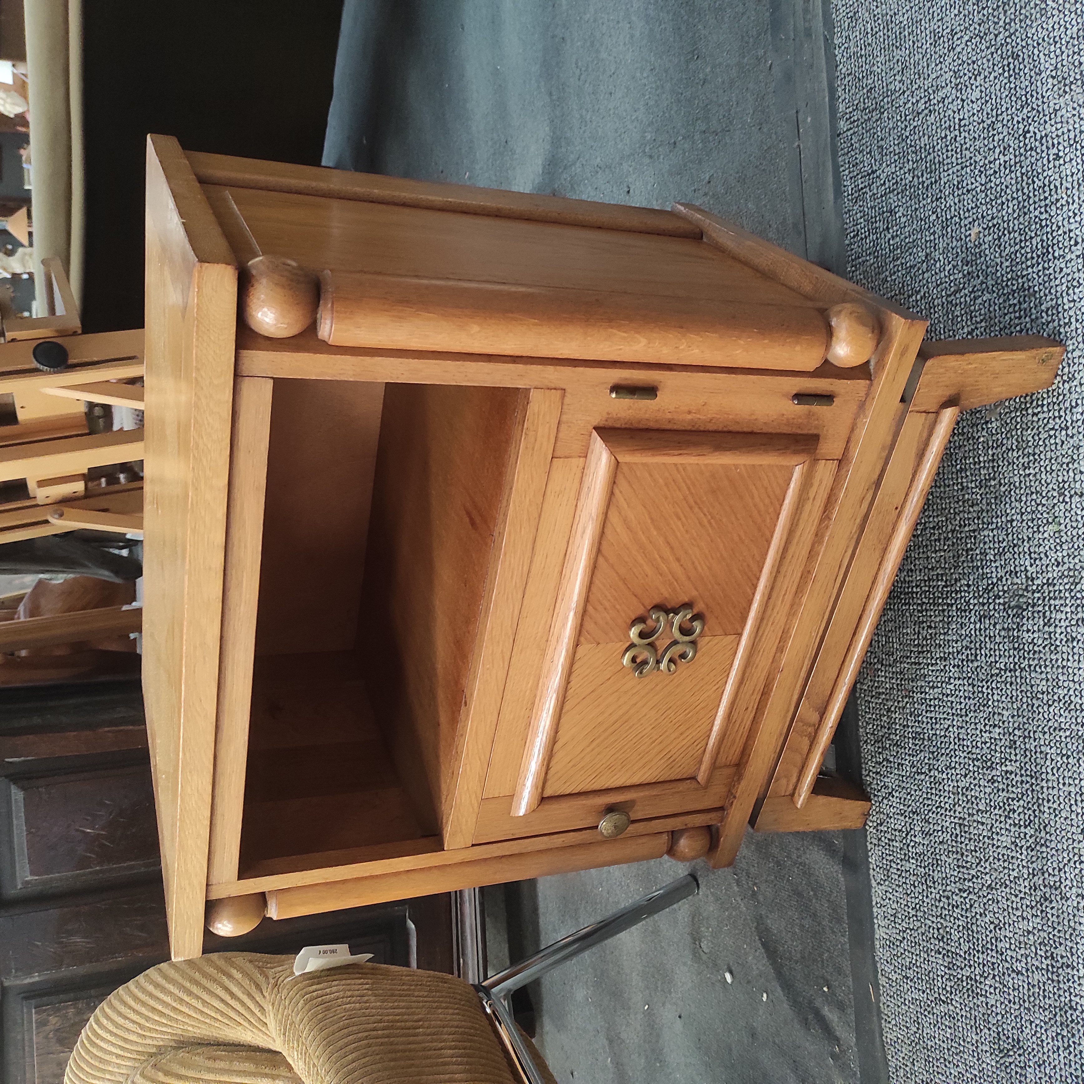 MEUBLE NEOBASQUE 1 PORTE + 1 TIROIR 52/64/35 CM ANNEES 40 EN CHENE