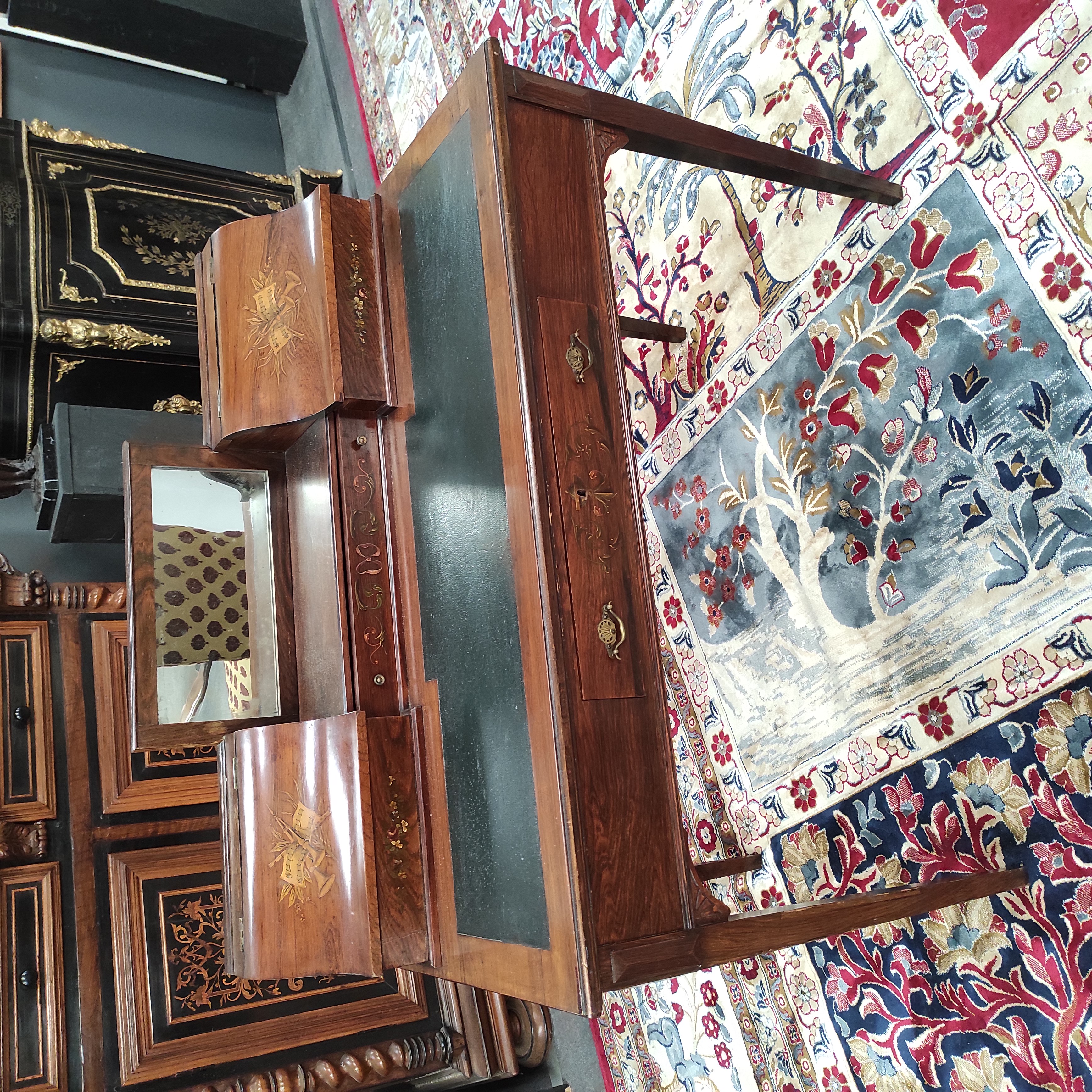 SECRETAIRE MARQUETE A DECOR D INSTRUMENTS DE MUSIQUE 100 x 95 x 55 CM