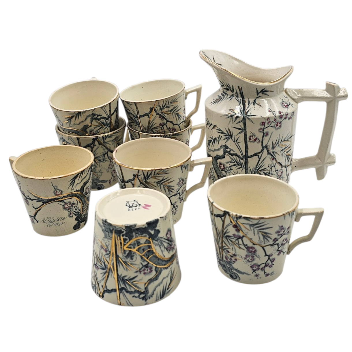 SERVICE A CAFE CREIL ET MONTEREAUX 8 TASSES ET POT A LAIT 1 EBRECHEE