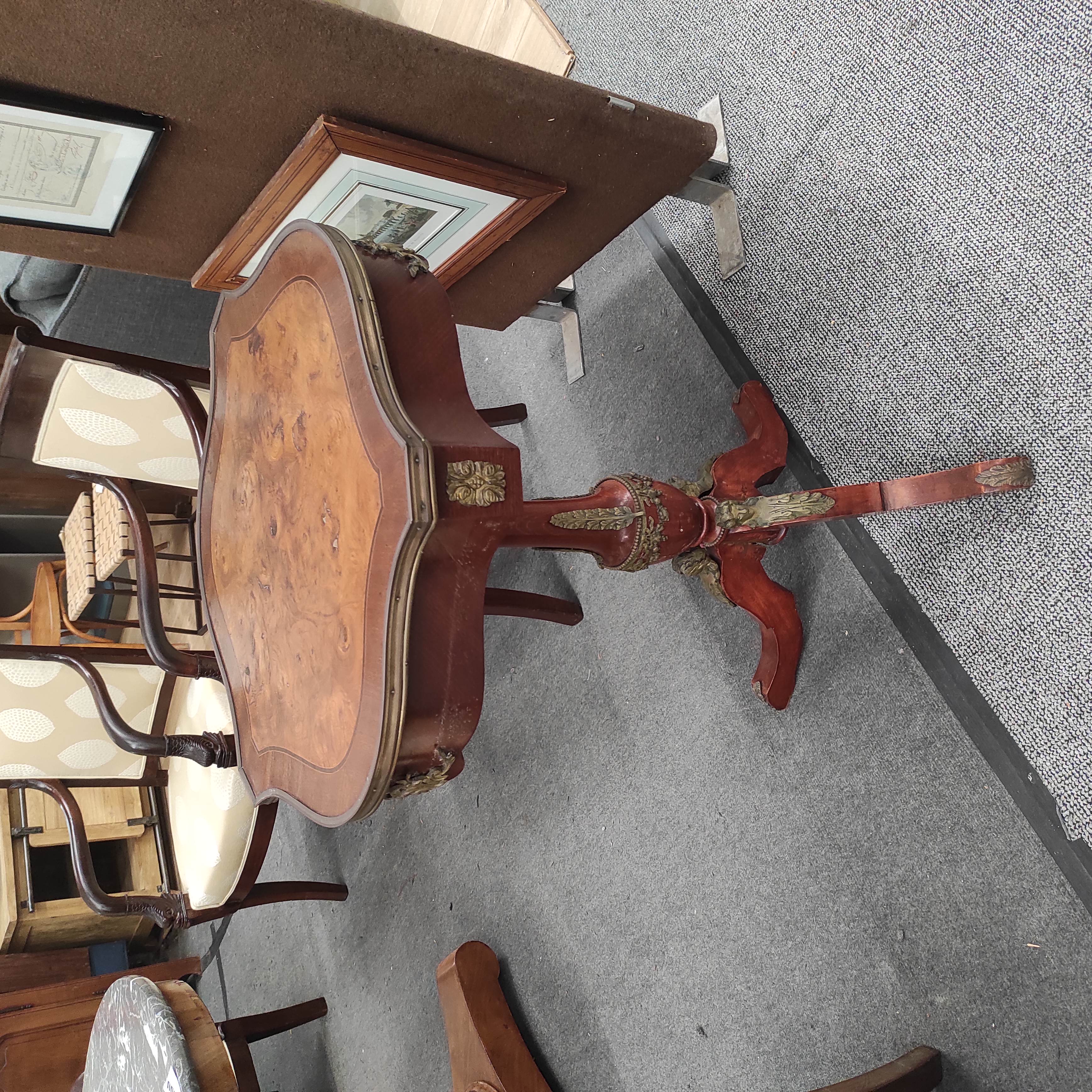 GUERIDON CHANTOURNE TRIPODE STYLE EMPIRE 58/78 CM