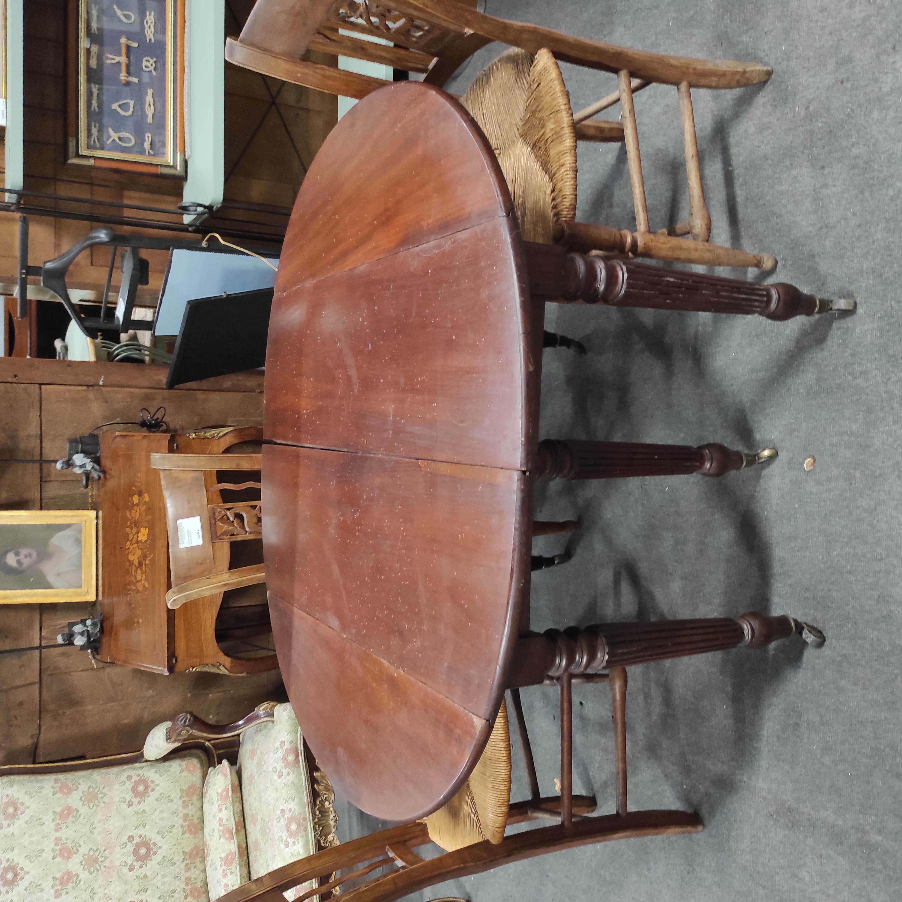 TABLE A RABATS ANCIENNE EN ACAJOU SANS ALLONGE 125/71/100 CM