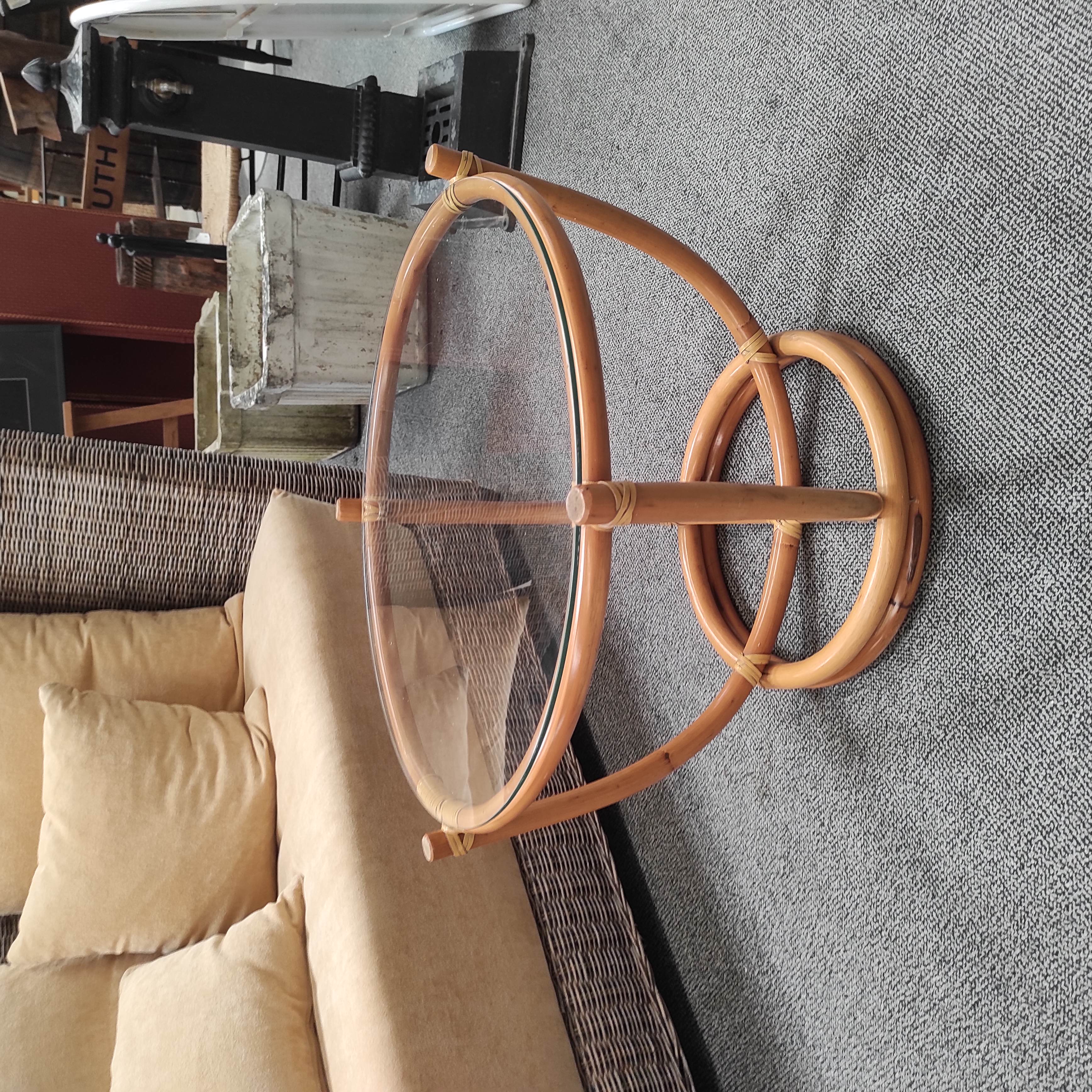 TABLE BASSE RONDE EN ROTIN 67/44 CM PLATEAU VERRE