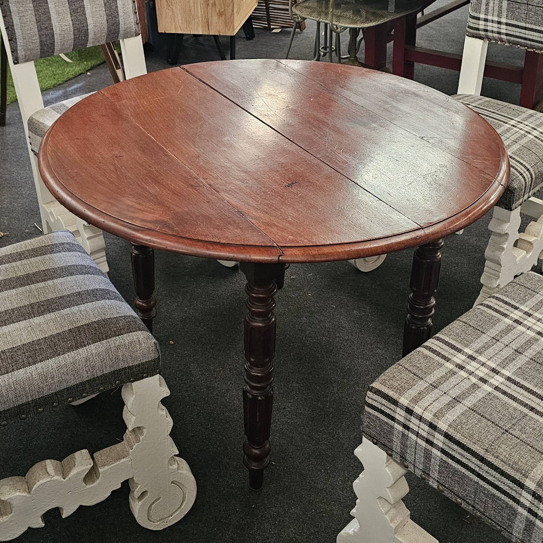 PETITE TABLE D APPOINT A ABATTANTS 67 X 98 X 96 CM 