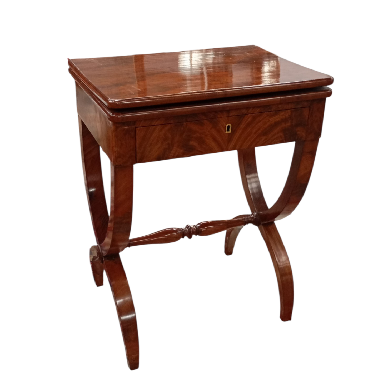 TABLE DE JEU EN ACAJOU DE STYLE EMPIRE 72 x 55 x 38 CM