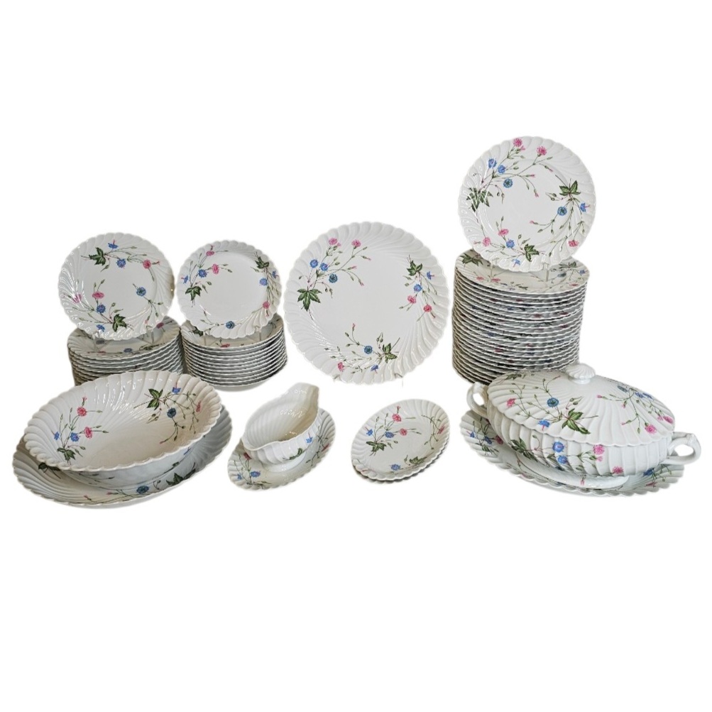 HAVILAND LIMOGES ONDULATION SERVICE DE TABLE DECOR DE FLEURS (PETITS ECLATS)